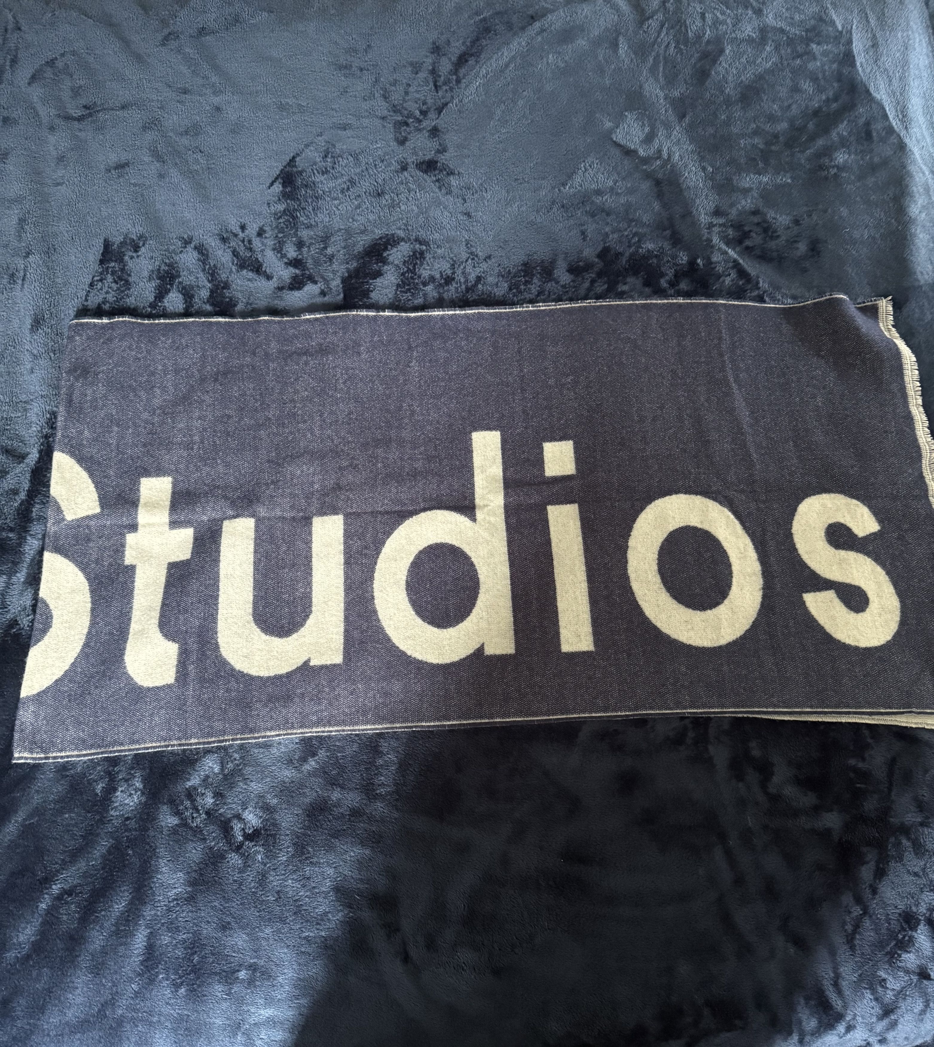 Acne Studios Acne Studios Two Tone Reversible Scarf Size ONE SIZE - 3 Thumbnail