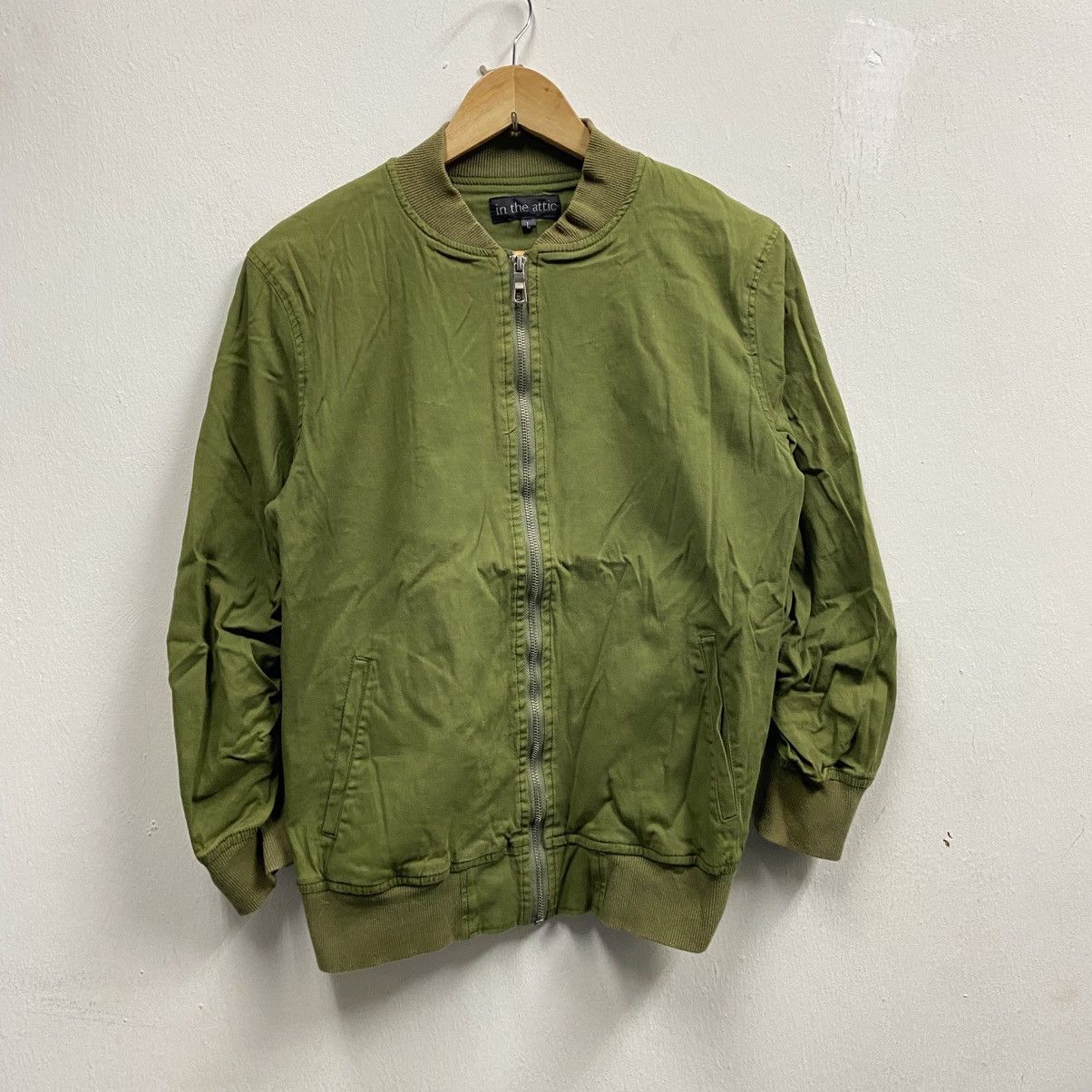 In The Attic Vintage "In The Attic" Olive Green MA-1 Bomber Jacket Size US S / EU 44-46 / 1 - 1 Thumbnail