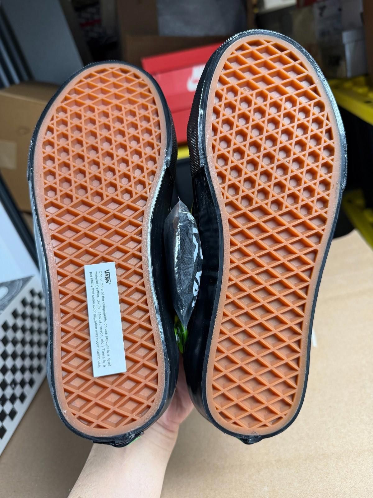 Vans Size 5.5 - Vans Frog Skateboards x Skate Old Skool Size US 5.5 / EU 38 - 8 Thumbnail