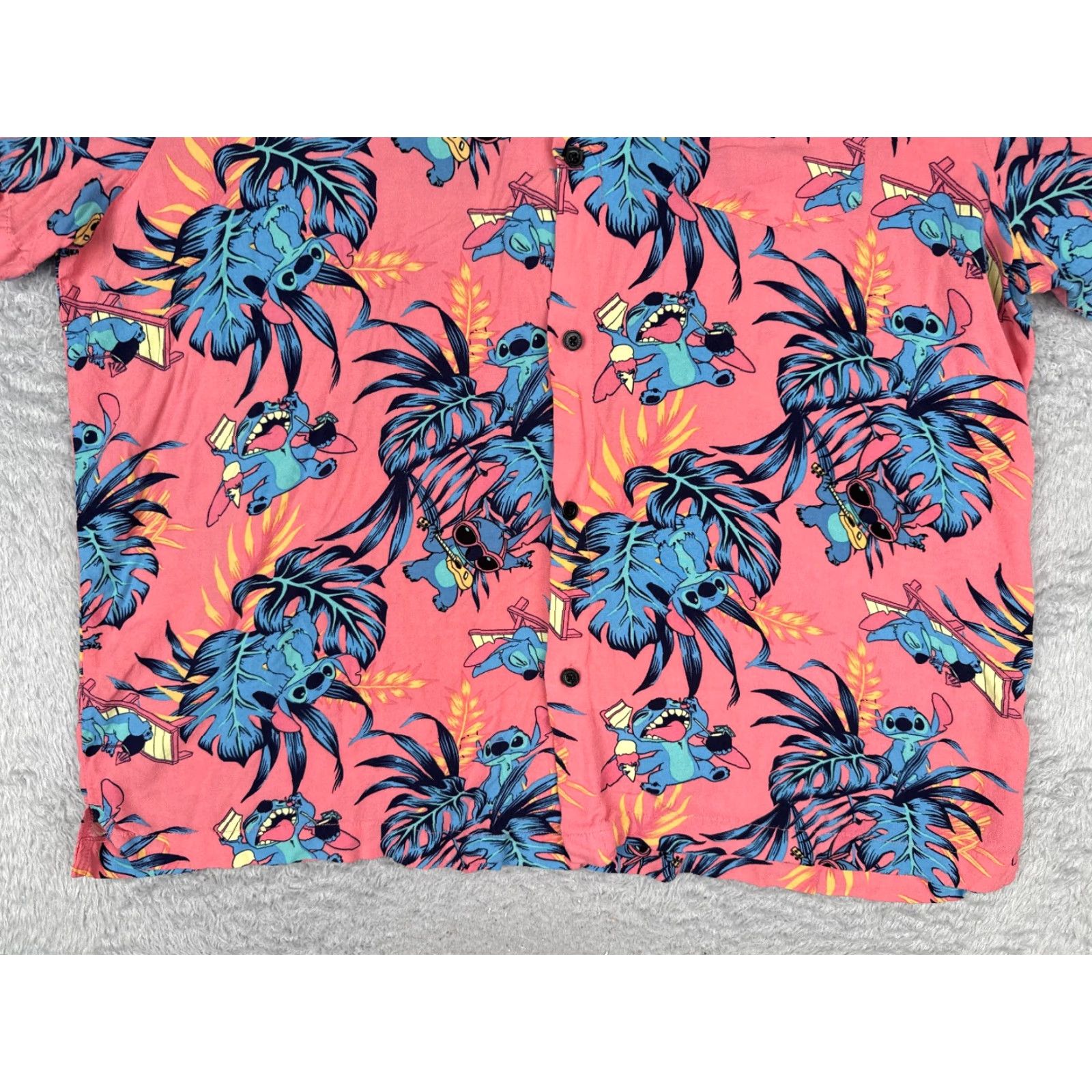 Disney Disney Shirt Men 3XL Floral Leaf Pink Blue Hawaiian Resort Vacation Aloha Lilo & Stitch Cotton Button-Up Short Sleeve Shirt Mens Size US XXL / EU 58 / 5 - 5 Thumbnail