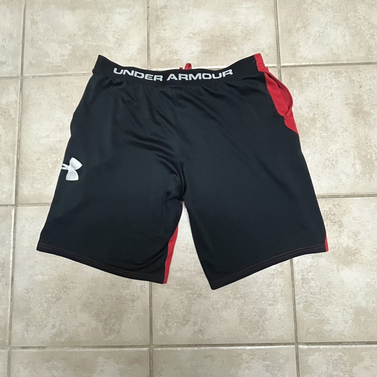 Other red and black shorts Size US 30 / EU 46 - 2 Thumbnail