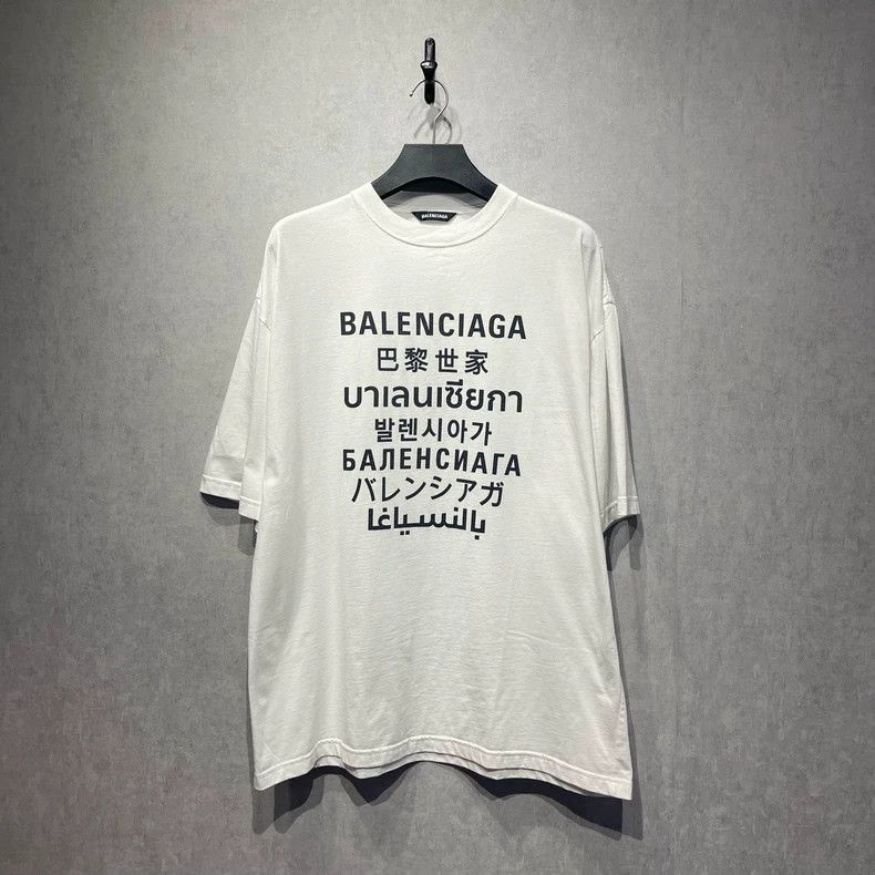 Balenciaga Balenciaga 7 Language Logo Print Tee Size US M / EU 48-50 / 2 - 1 Thumbnail