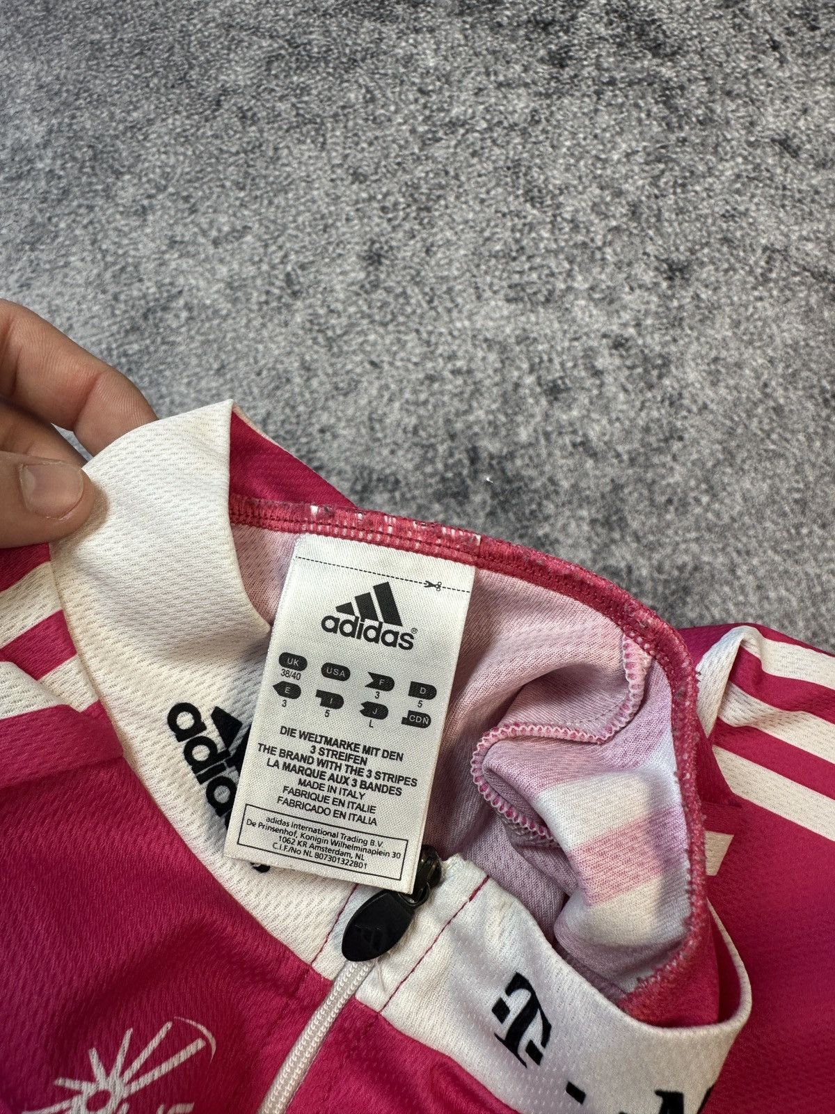 Adidas Adidas T-Mobile Team Cycles Racing Rare Jersey VTg L Size US L / EU 52-54 / 3 - 5 Thumbnail