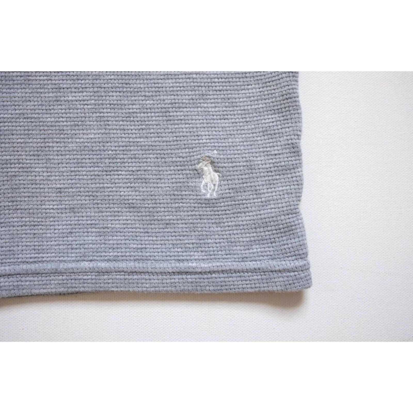 Ralph Lauren VINTAGE Ralph Lauren Hoodie Shirt Men SZ S Gray Thermal Knit Pullover Retro Sweatshirt 21" Pit to Pit 25" Length 19" Sleeve Size US S / EU 44-46 / 1 - 6 Thumbnail