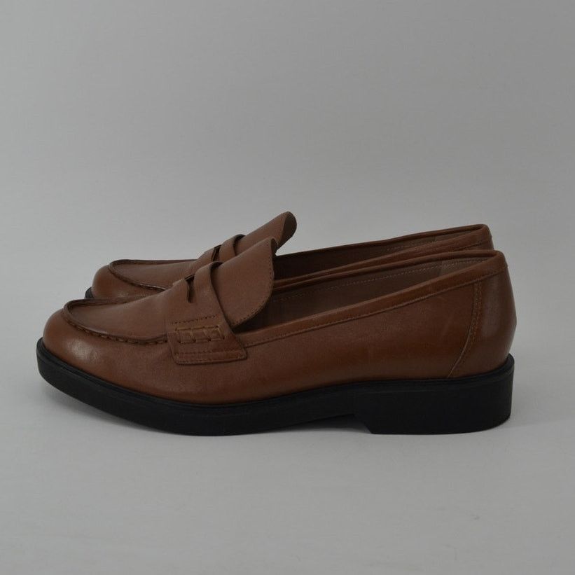 Nordstrom Nordstrom Women's Size 12 Lafayette Brown Loafer Leather Size US 12 / IT 42 - 11 Thumbnail