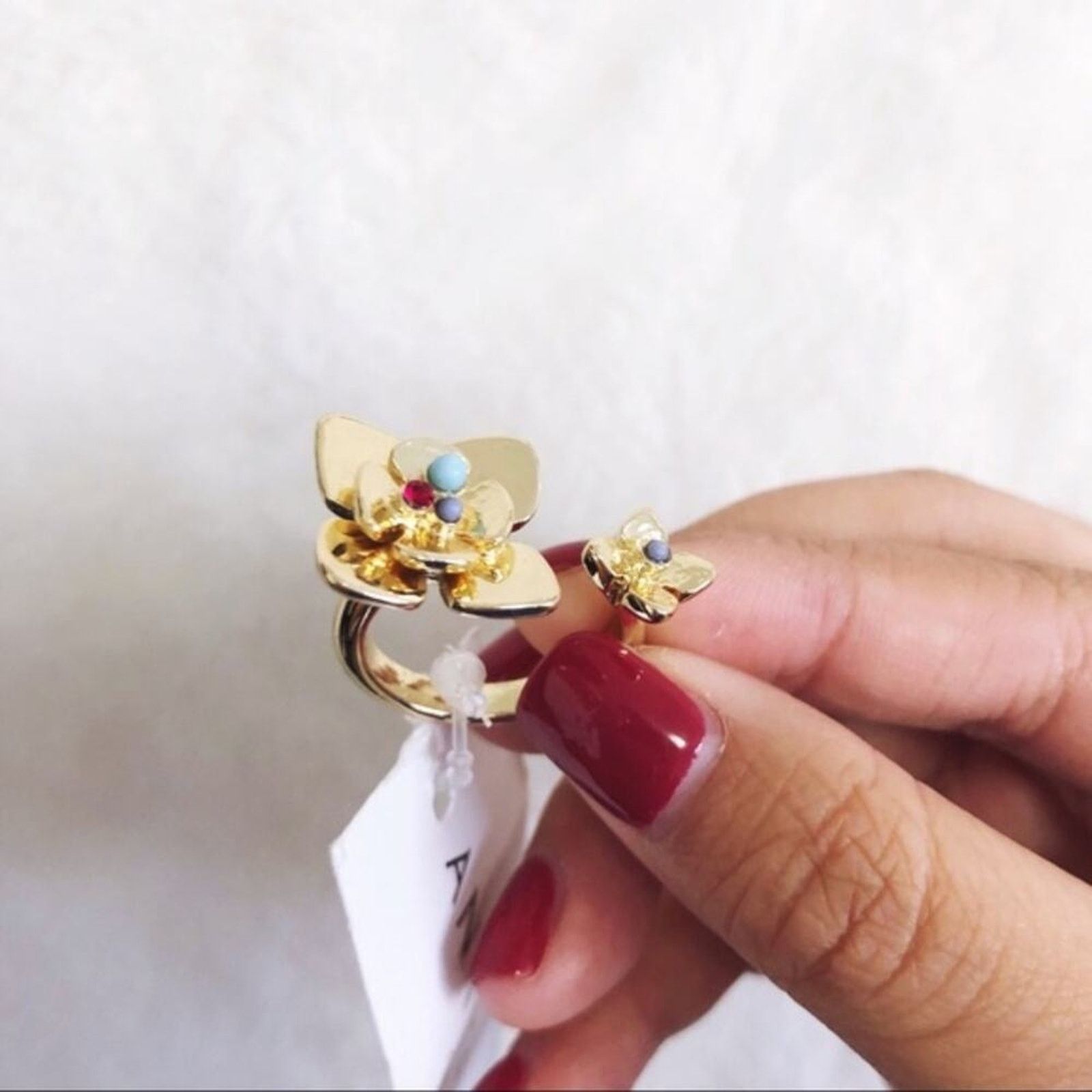 Ann Taylor Ann Taylor Gold Flower Open Circle Wrap Ring Size ONE SIZE - 5 Thumbnail
