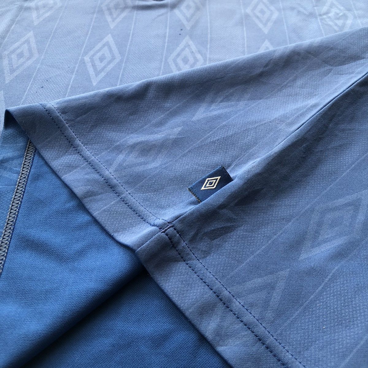 David Beckham × Umbro × Vintage Vintage England three lions jersey by Umbro center logo Size US L / EU 52-54 / 3 - 6 Thumbnail
