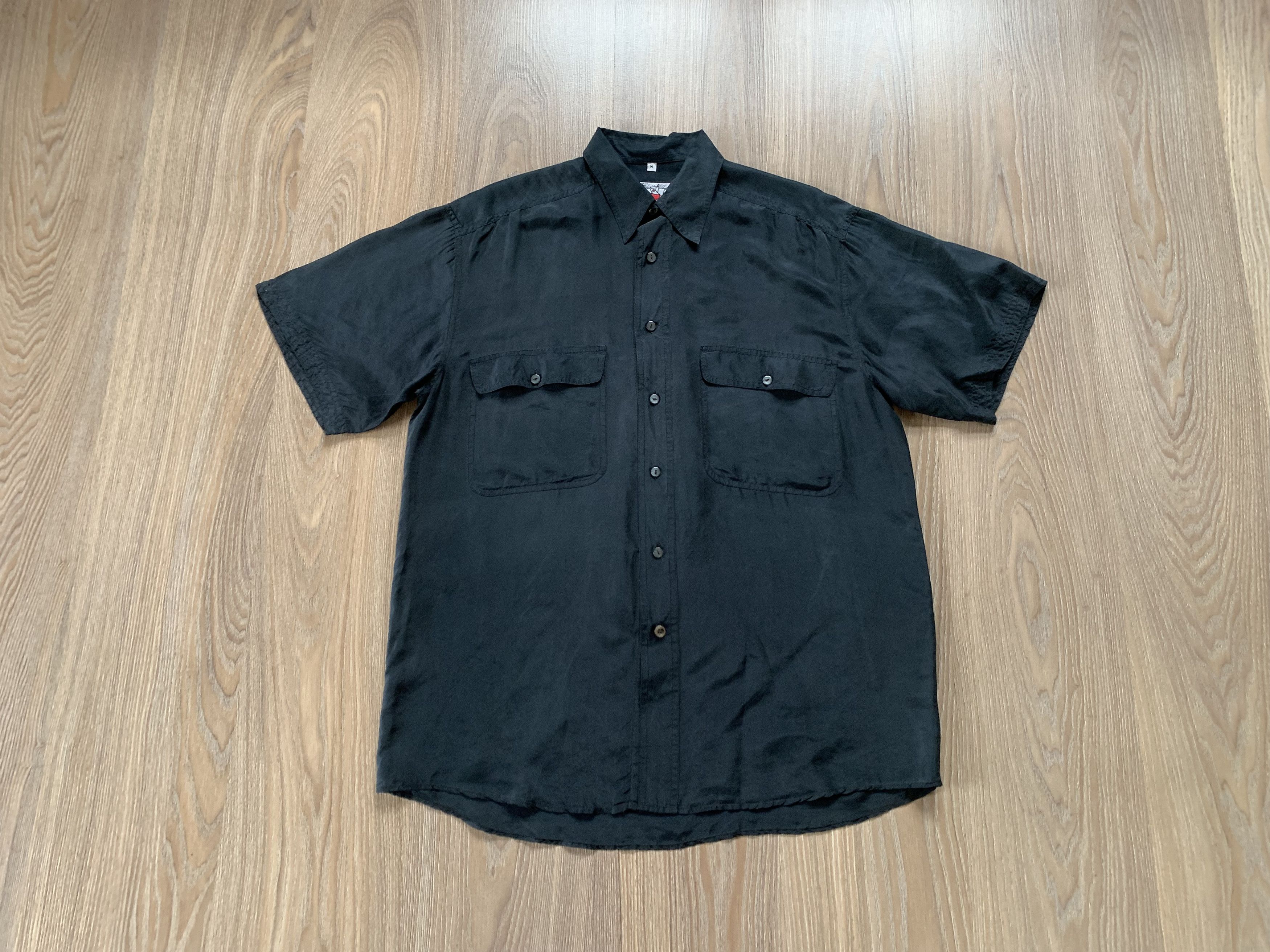 Band Tees Vintage Heart Patch Silk Short Sleeve Button Up Shirt Size US M / EU 48-50 / 2 - 1 Thumbnail