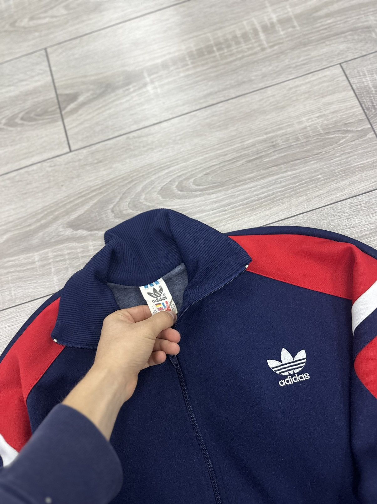 Adidas Adidas Vintage 90s Boxy Fit Track Jacket Size US L / EU 52-54 / 3 - 4 Thumbnail