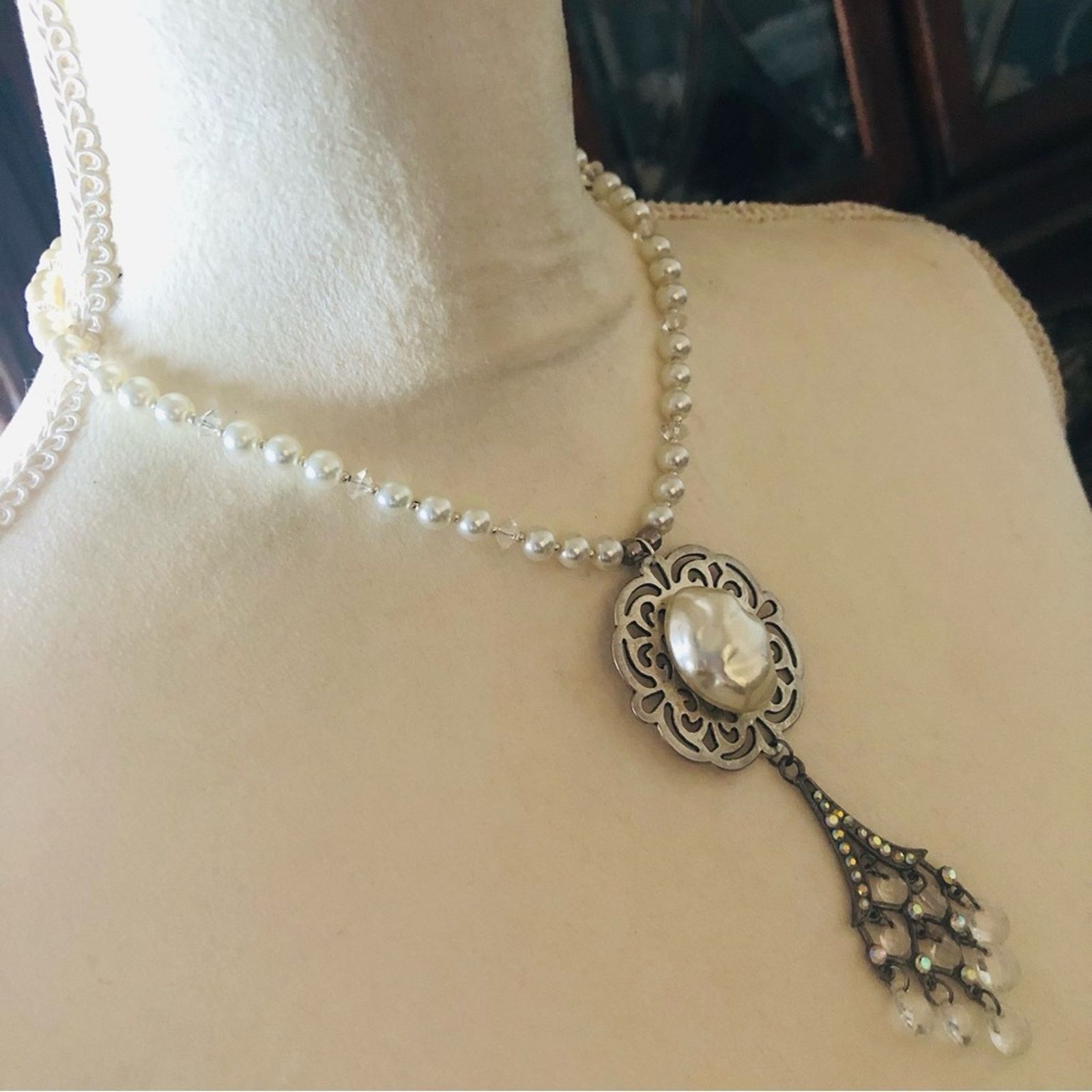 Handmade Handcrafted repurpose vintage pendant crystal pearl necklace Size ONE SIZE - 3 Thumbnail