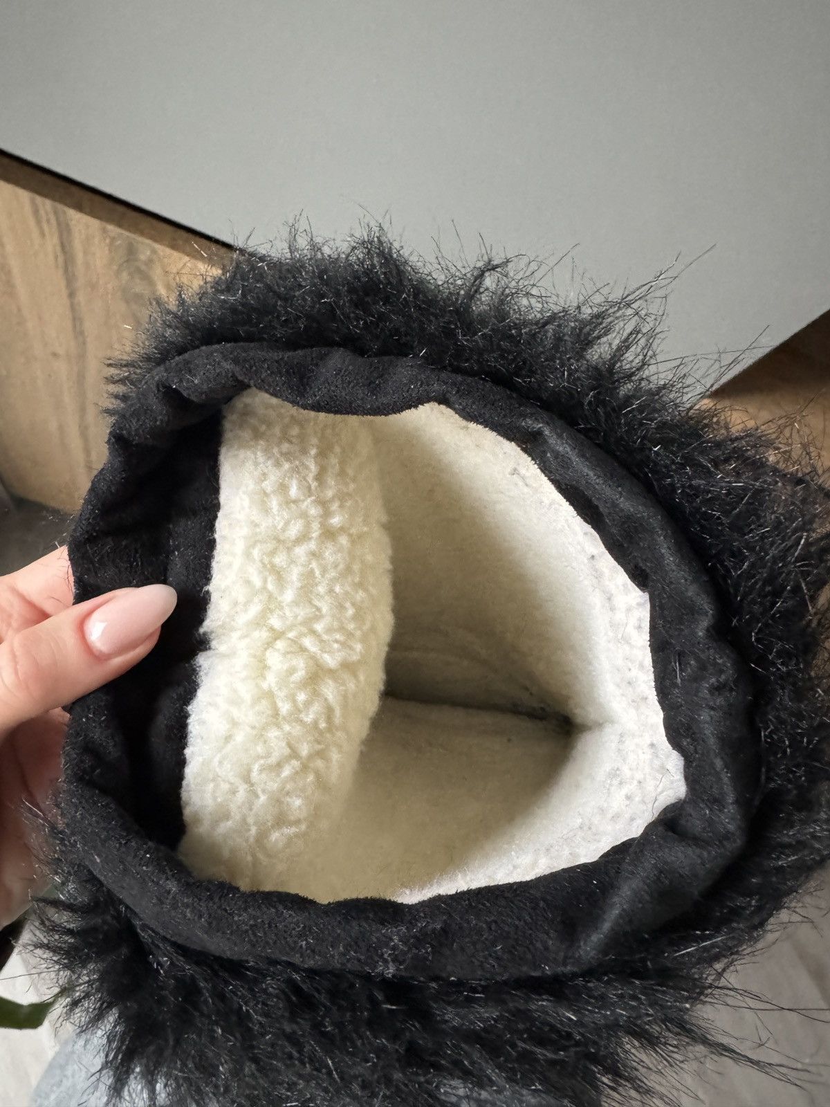 Japanese Brand Vintage DOLOMITE GOAT HAIR WOOL LINED YETI FUR BOOTS Size US 7 / IT 37 - 4 Thumbnail