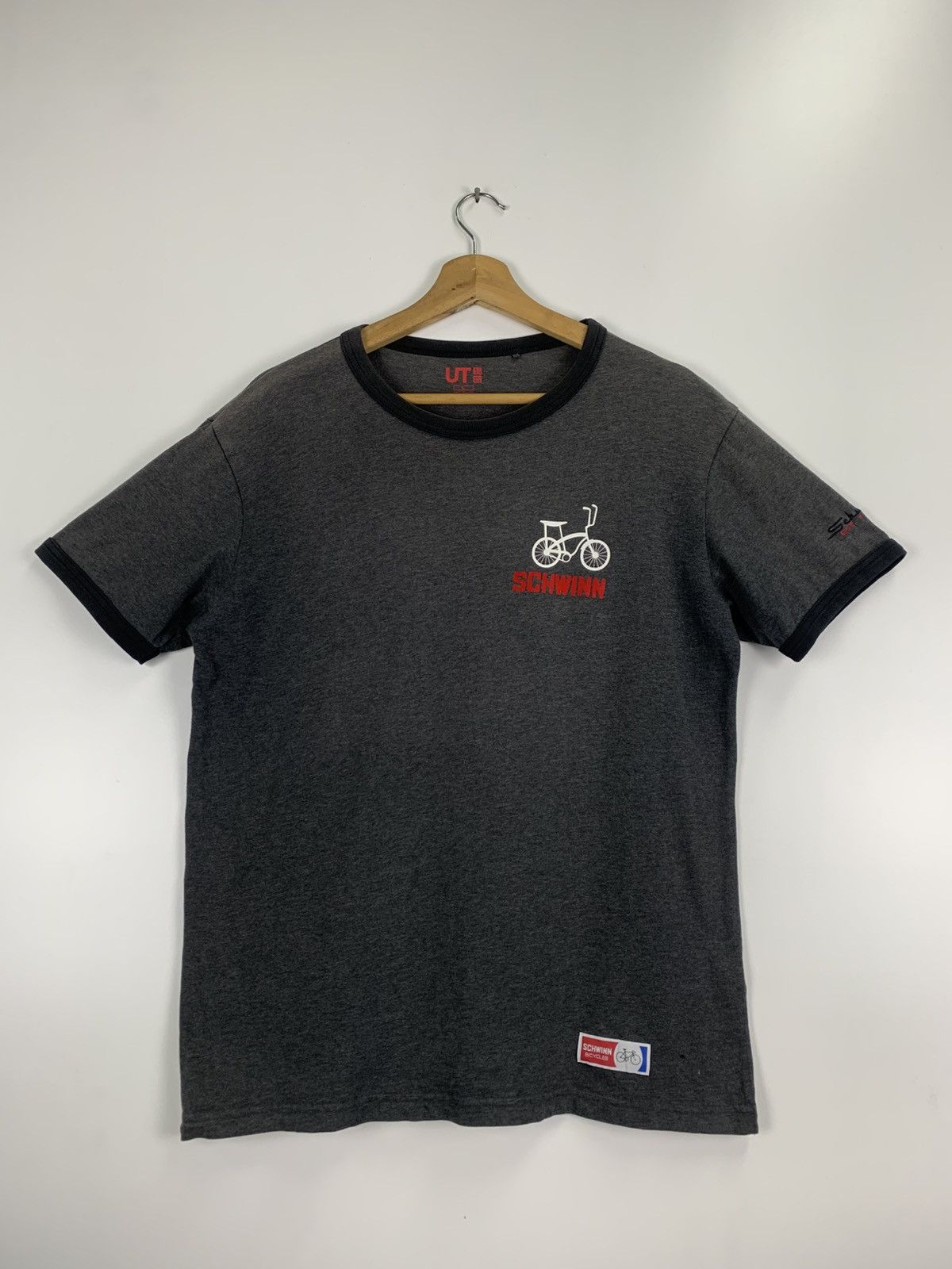 Uniqlo Chwinn Uniqlo T-Shirt Size US L / EU 52-54 / 3 - 2 Thumbnail