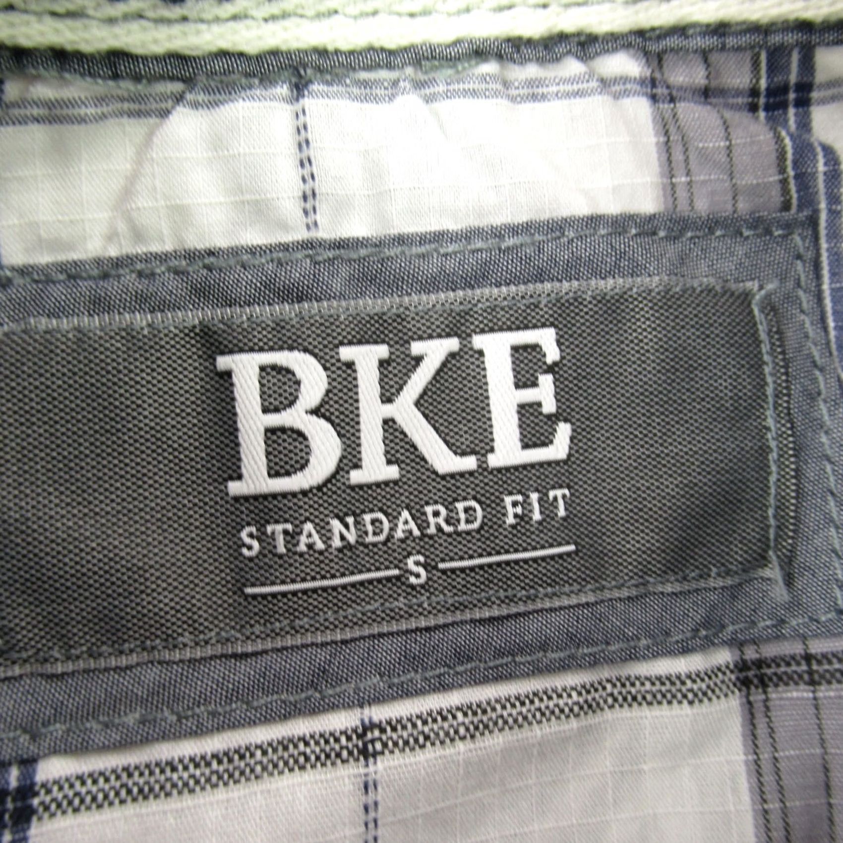 Vintage BKE Shirt Long Sleeve Mens Small Button Front Plaid Pockets Standard Fit Size US S / EU 44-46 / 1 - 3 Thumbnail