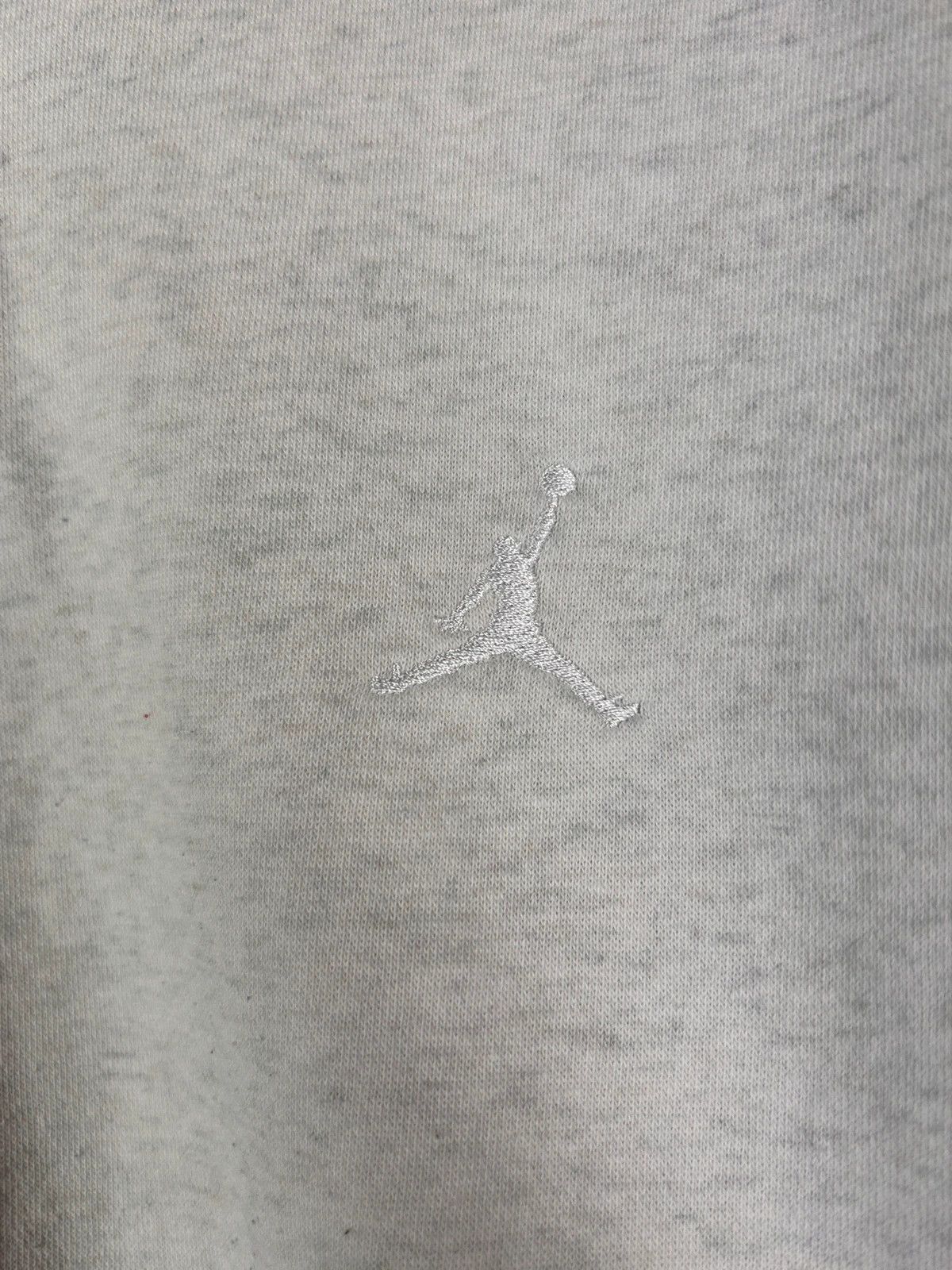 Jordan Brand × Nike Jordan grey crewneck mini logo jumpman Size US L / EU 52-54 / 3 - 4 Thumbnail