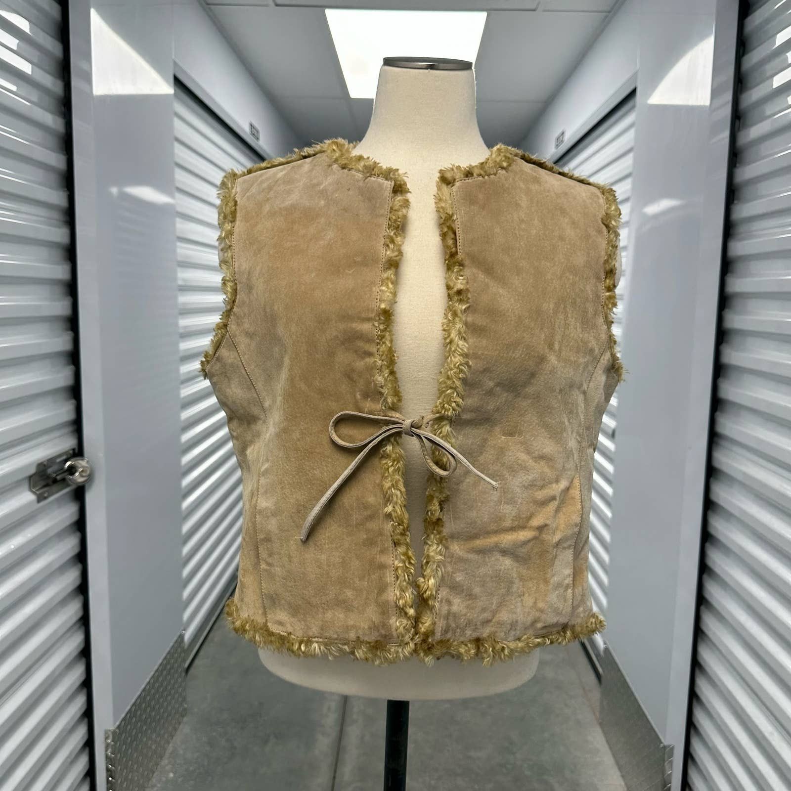 Vintage 90s Y2k New York and company suede sherpa lined vest
