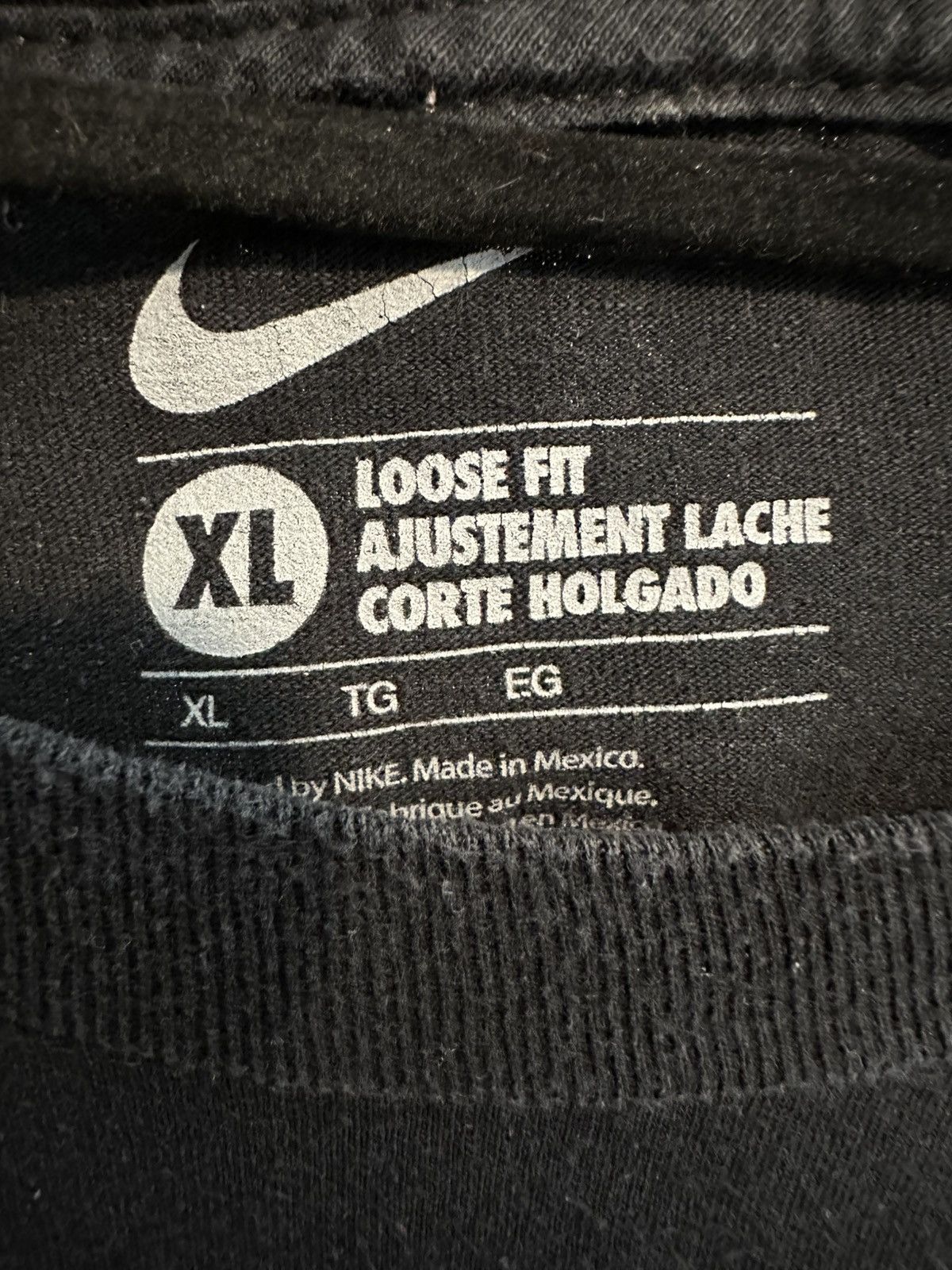 Nike NIKE AIR GRAY SWOOSH ANTHRACITE TEE Size US XL / EU 56 / 4 - 3 Thumbnail