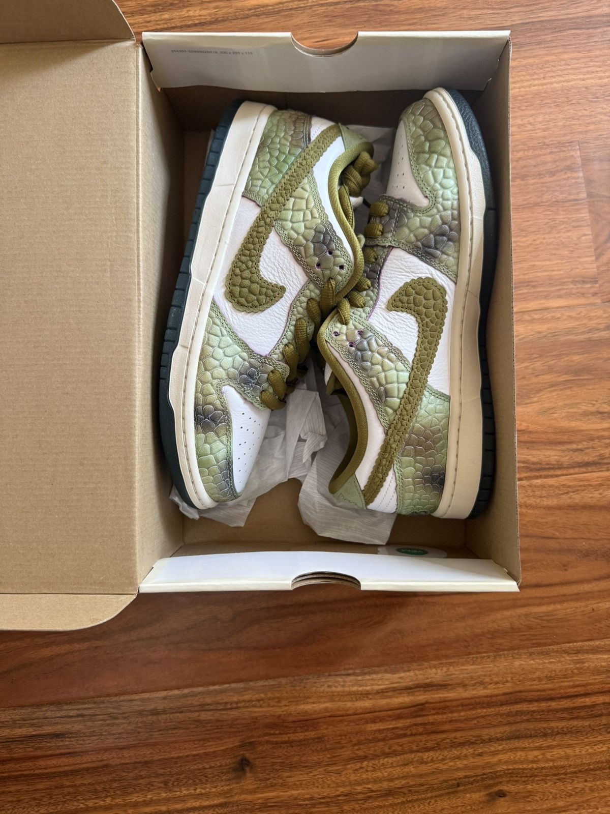 Nike SB DS* NIKE SB DUNK LOW “CHAMELEON” SZ 9.5 OG BOX INCLUDED Size US 9.5 / EU 42-43 - 2 Thumbnail