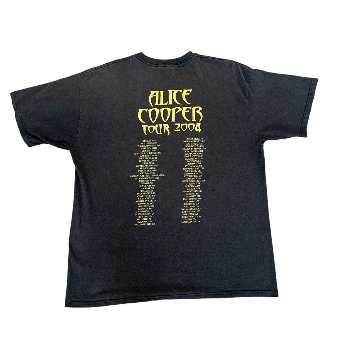 Band Tees Vintage Alice Cooper tour 2004 faded band shirt size XL Size US XL / EU 56 / 4 - 3 Thumbnail