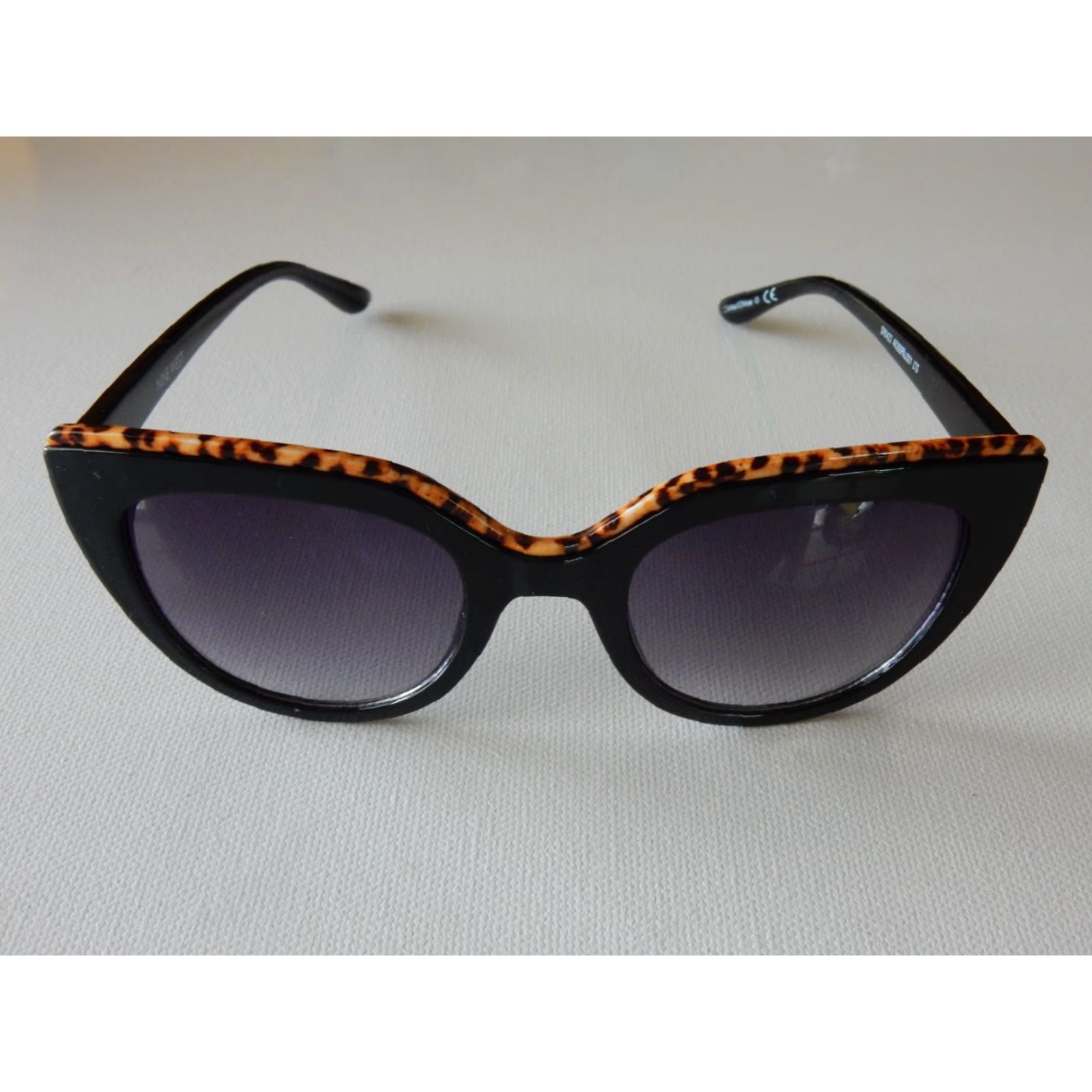 Nine West VINTAGE Nine West Sunglasses Women Black Animal Print Retro UV Protection Size ONE SIZE - 2 Thumbnail
