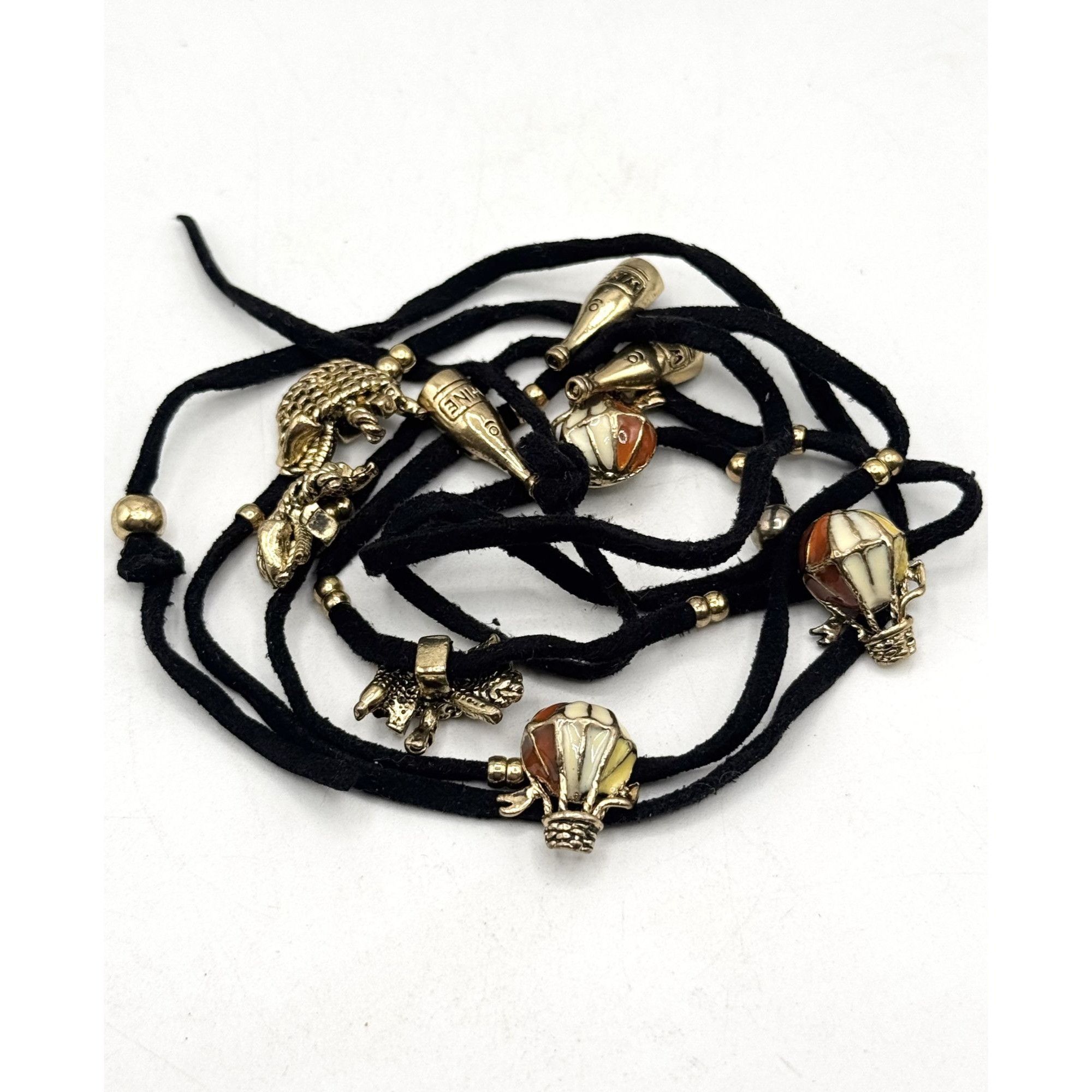 Other Black suede enamel picnic basket wine hot air balloon charm Size ONE SIZE - 1 Thumbnail