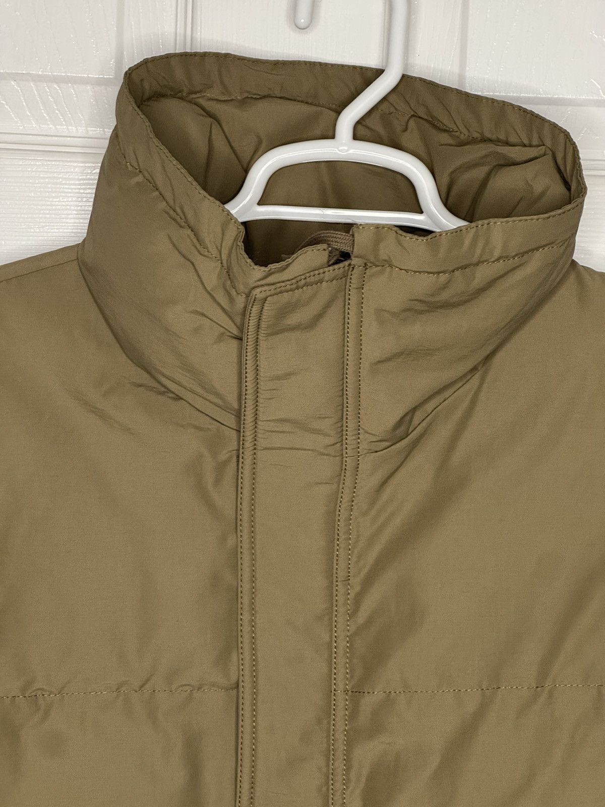 Fear of God Fear of God ESSENTIALS Puffer Army Green Size US L / EU 52-54 / 3 - 5 Thumbnail