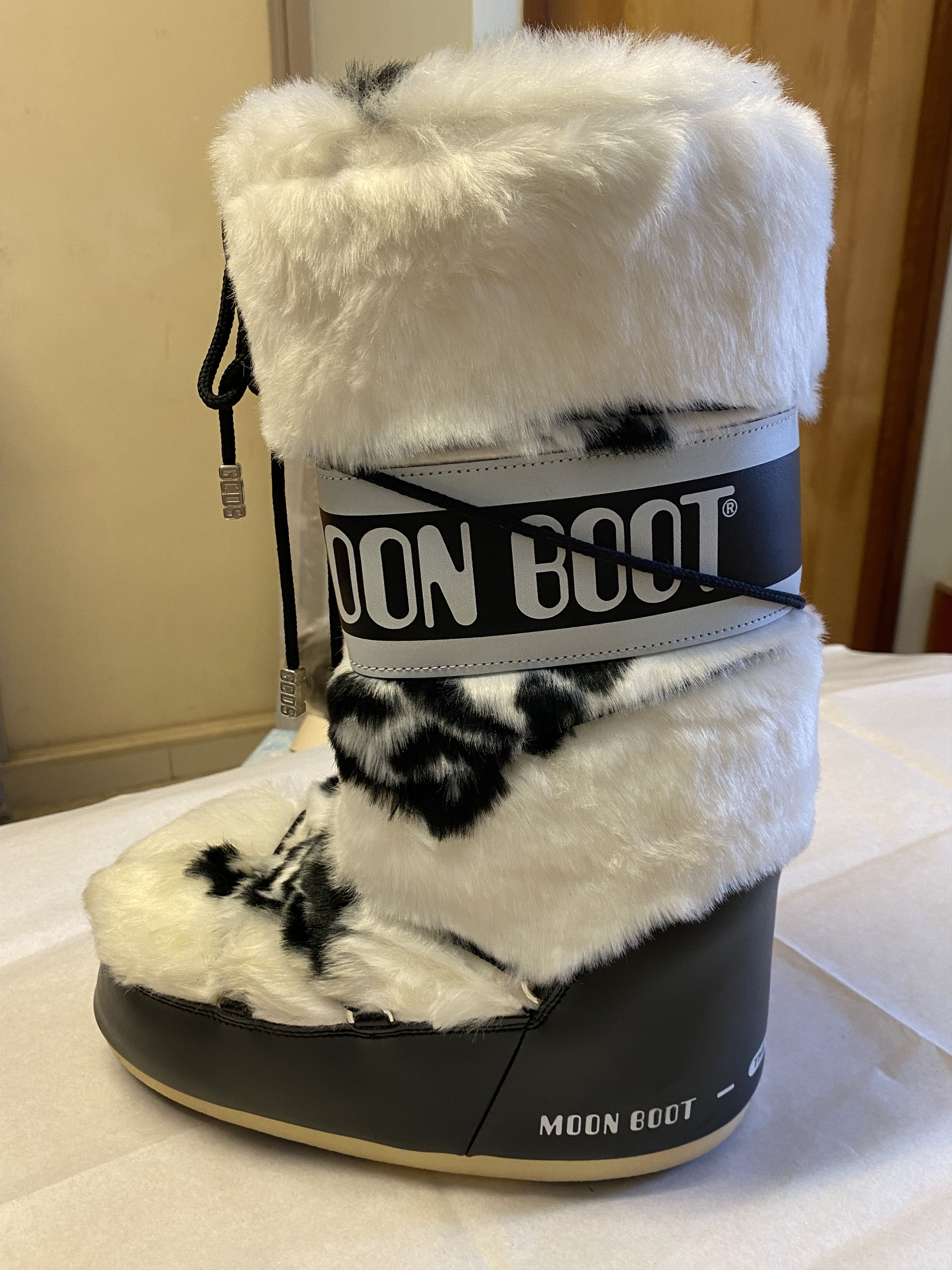 GCDS GCDS Faux-fur Moon Boots Size US 9.5 / EU 42-43 - 6 Thumbnail