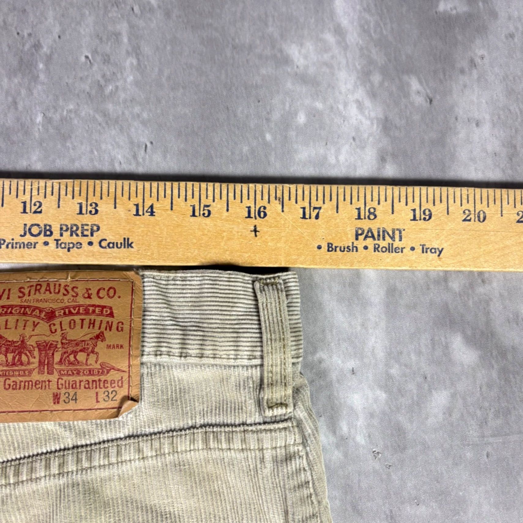 Vintage VINTAGE Levi Strauss 505 Corduroy Jeans Beige Straight Levi's 505 Mens Regular 32x30 Jeans Size US 32 / EU 48 - 3 Thumbnail