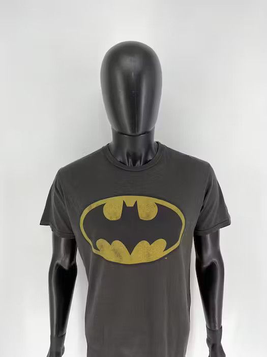 DC Comics Vintage Y2K Early Vintage Cool Faded Batman Tee Size US L / EU 52-54 / 3 - 1 Thumbnail