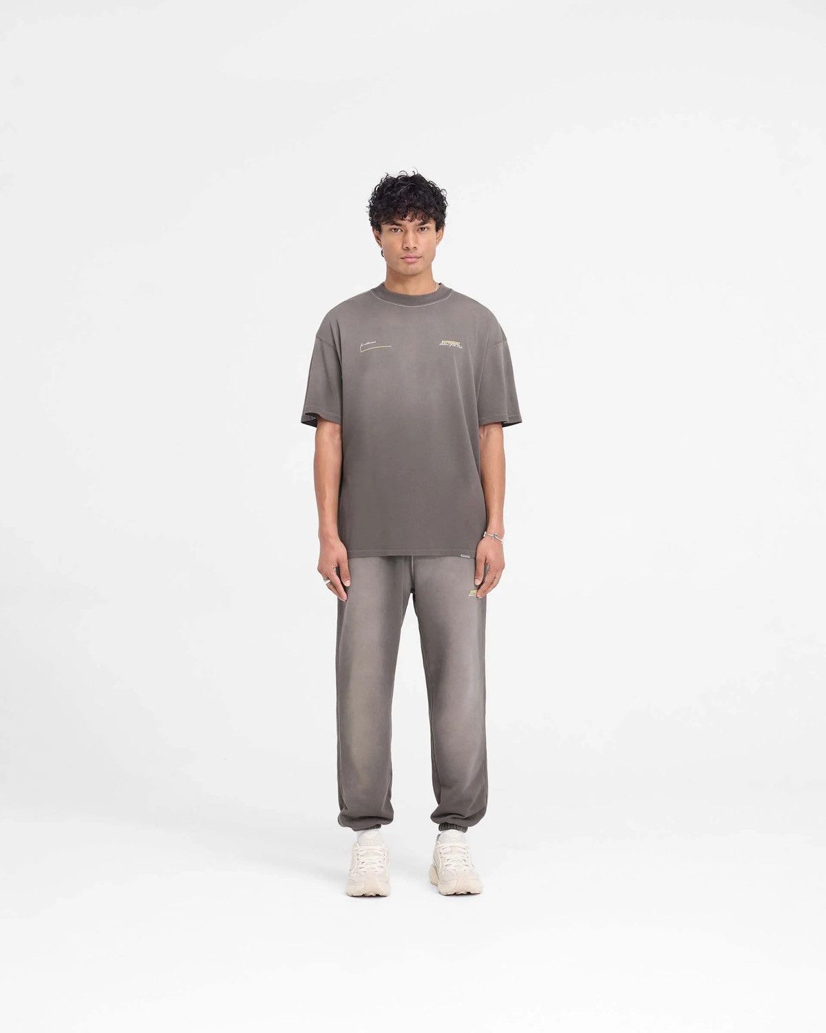 Represent Clo. Patron Of The Club Fade Out Wash Heavy Cotton Sweatpants Size US 30 / EU 46 - 4 Thumbnail