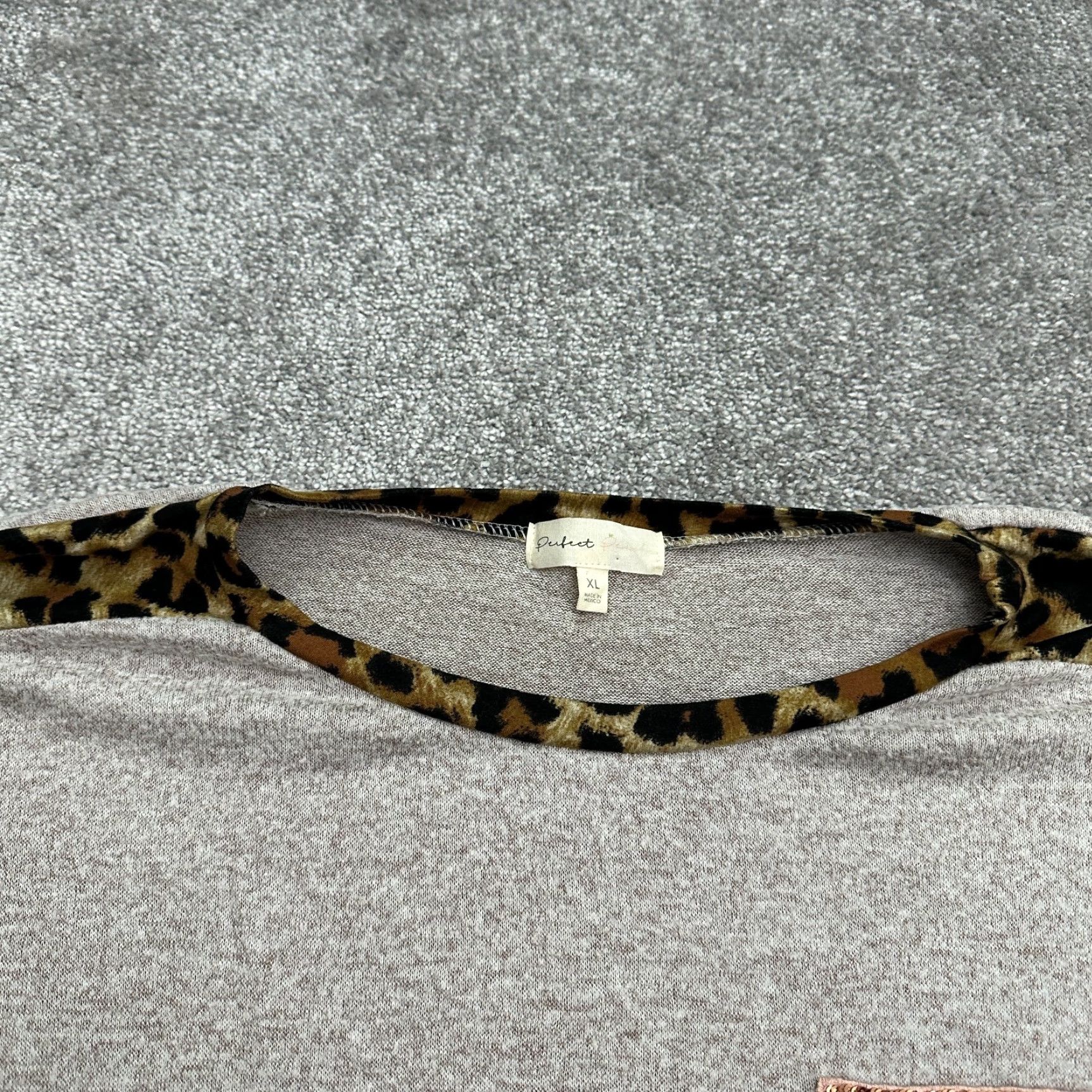 Vintage Perfect Peach Blouse Womens XL Gray Leopard Long Sleeve Round Neck Sequin Size XL / US 12-14 / IT 48-50 - 4 Thumbnail