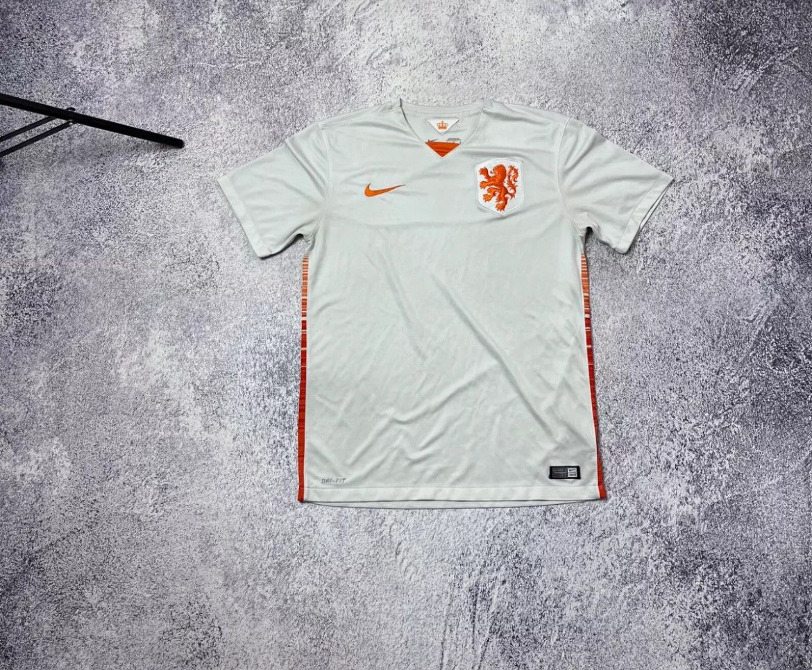 Nike × Vintage Mens soccer jersey Nike Nerherlands size M Drill Size US S / EU 44-46 / 1 - 1 Thumbnail