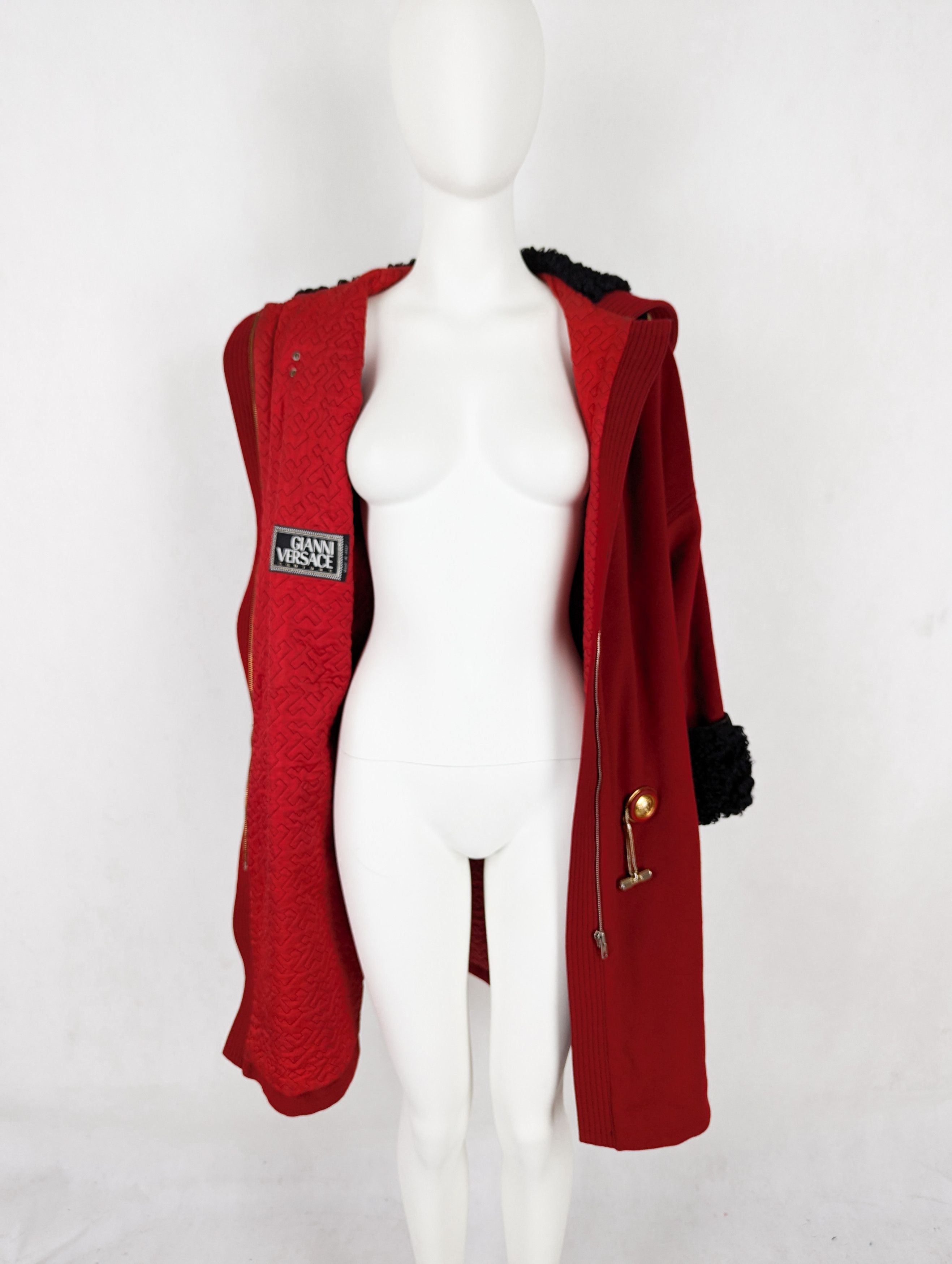 Versace Gianni Versace red wool dufflecoat coat L Size L / US 10 / IT 46 - 3 Thumbnail