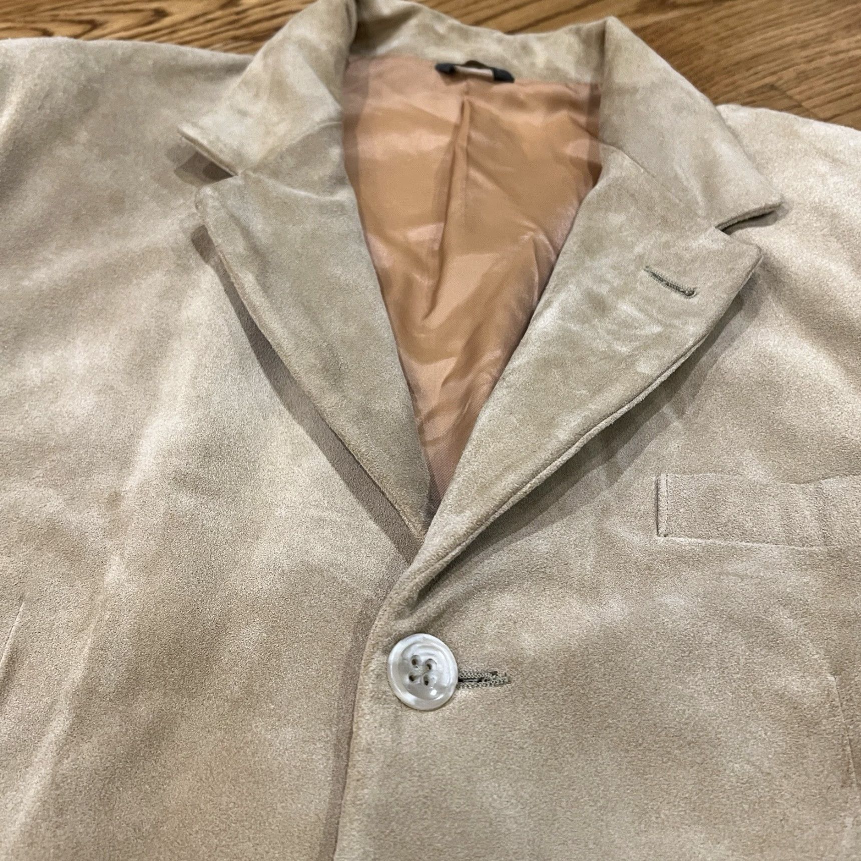 Banana Republic VINTAGE Banana Republic Blazer Jacket Mens M Leather Beige Button Pockets Outdoor Sports 90s VTG Size 40R - 3 Thumbnail