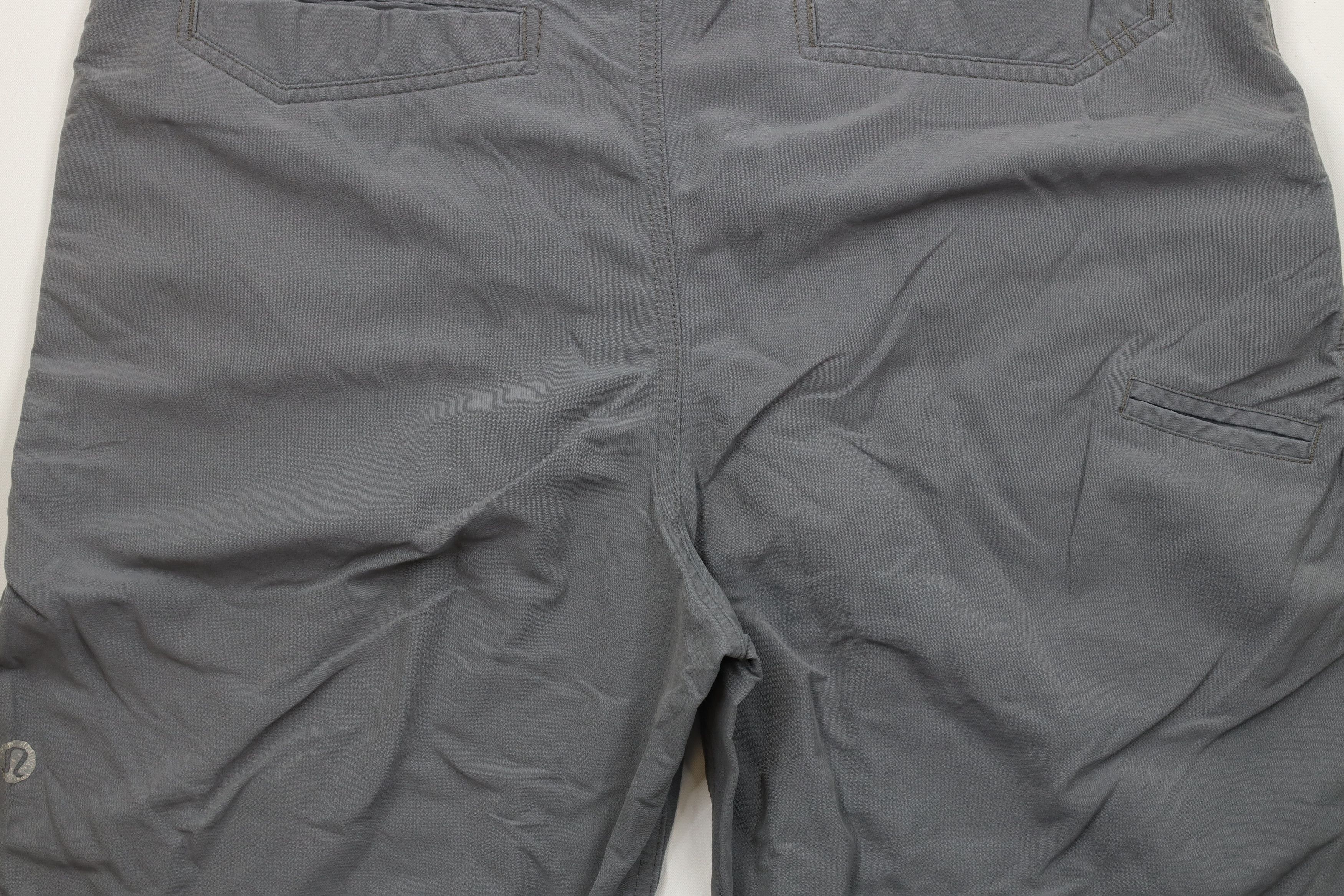 Lululemon × Vintage Vintage Lululemon Flat Front Stretch Golf Chino Shorts Gray Size US 36 / EU 52 - 11 Thumbnail