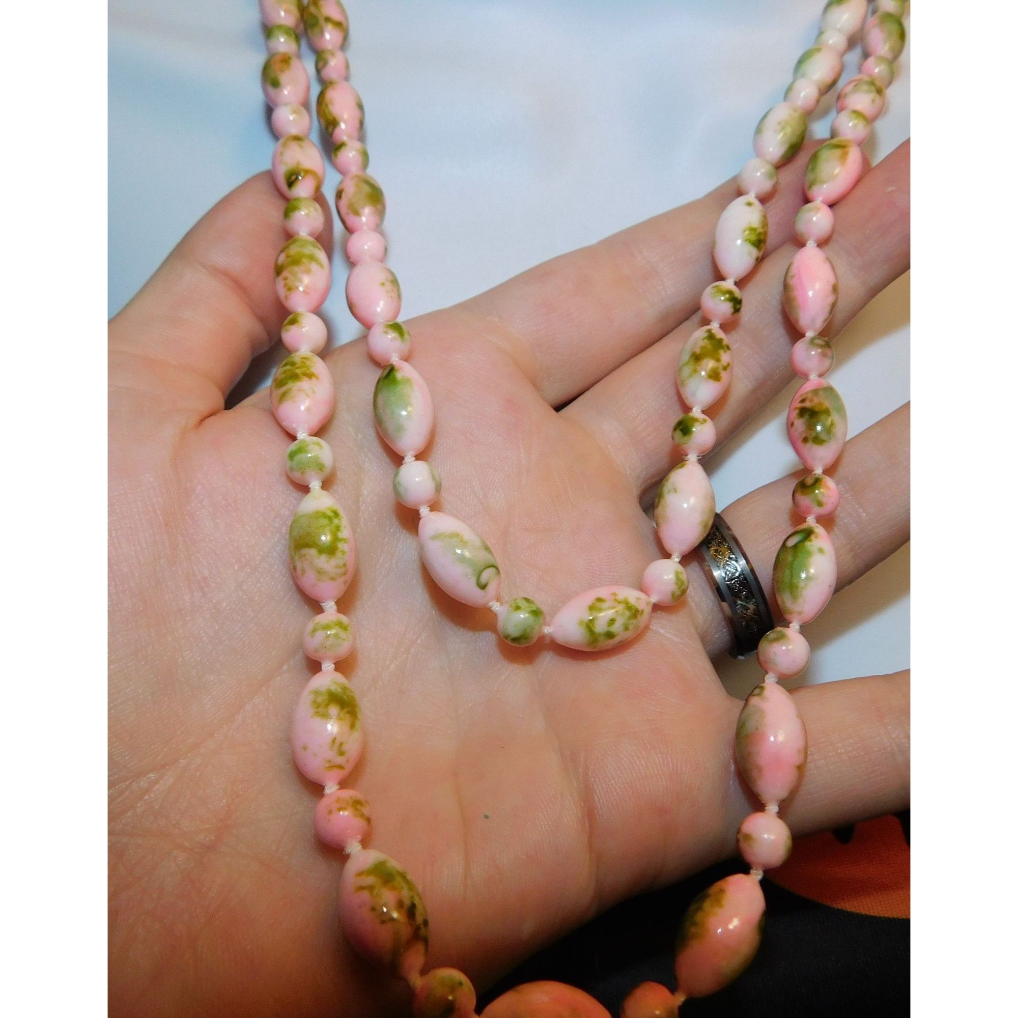 Other Spring Themed Pink And Green Abstract Beaded Necklace Size ONE SIZE - 6 Thumbnail