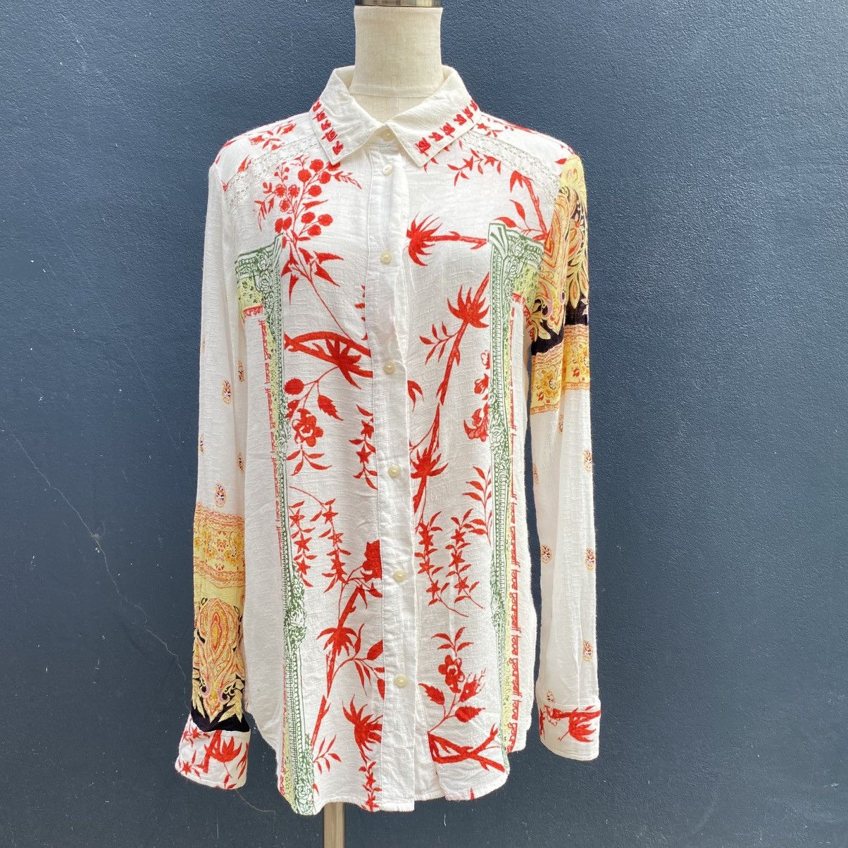 Desigual Desigual Floral Bohemian Long-Sleeve Shirt Size M / US 6-8 / IT 42-44 - 1 Thumbnail