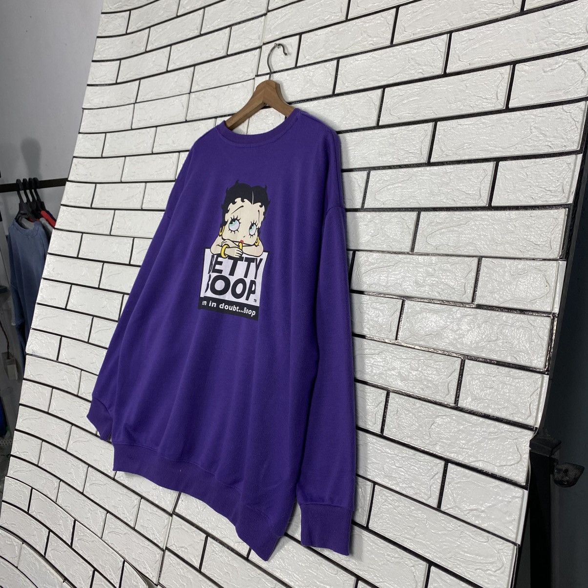 Japanese Brand Vintage Sweatshirt Betty Boop Big Logo Size US L / EU 52-54 / 3 - 11 Thumbnail