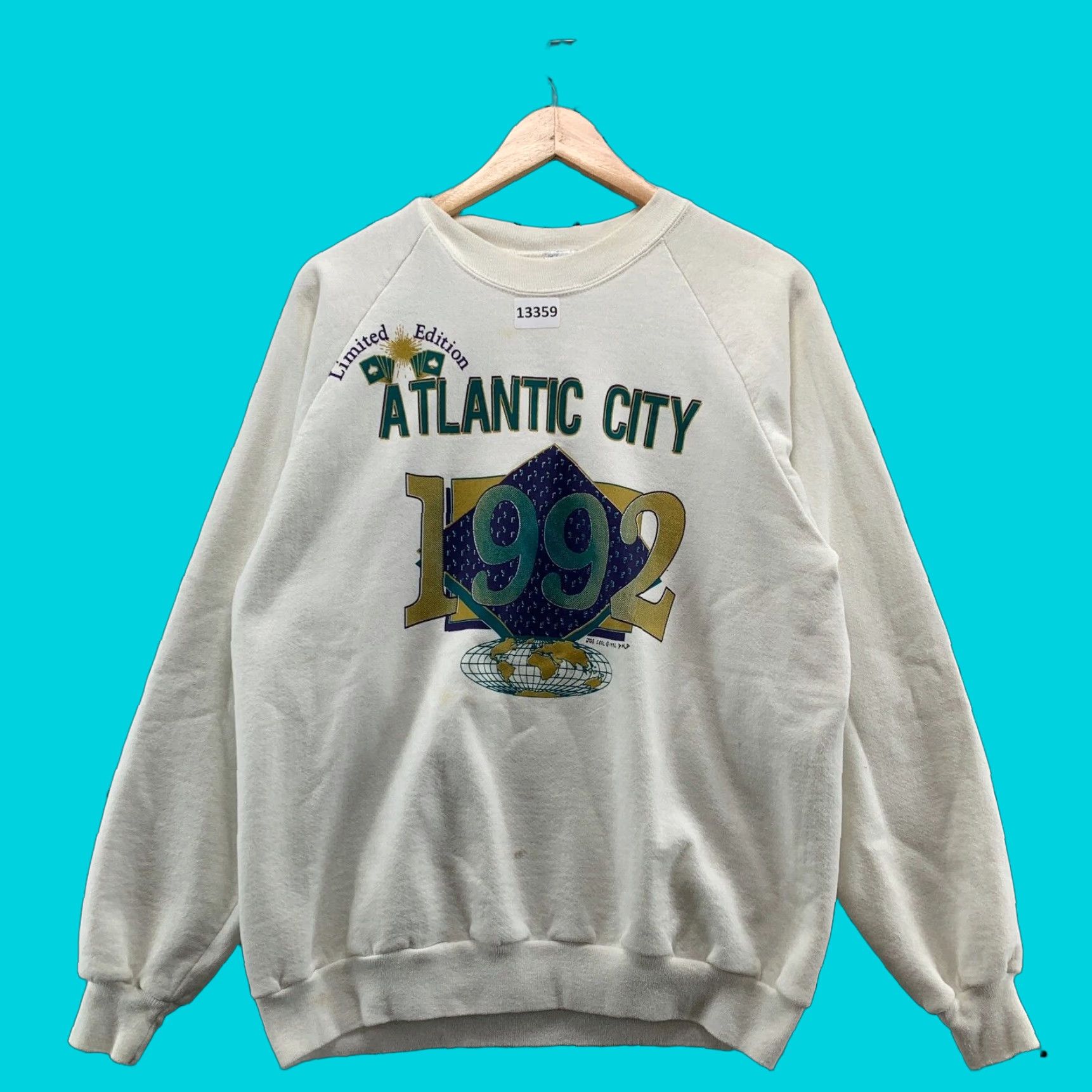 Jerzees Vintage Atlantic City Limited Edition 1992 White Crewneck Sweater XL Men Pullover 90s Decorated Jerseyized Jersey Jerzees Size US XL / EU 56 / 4 - 1 Thumbnail