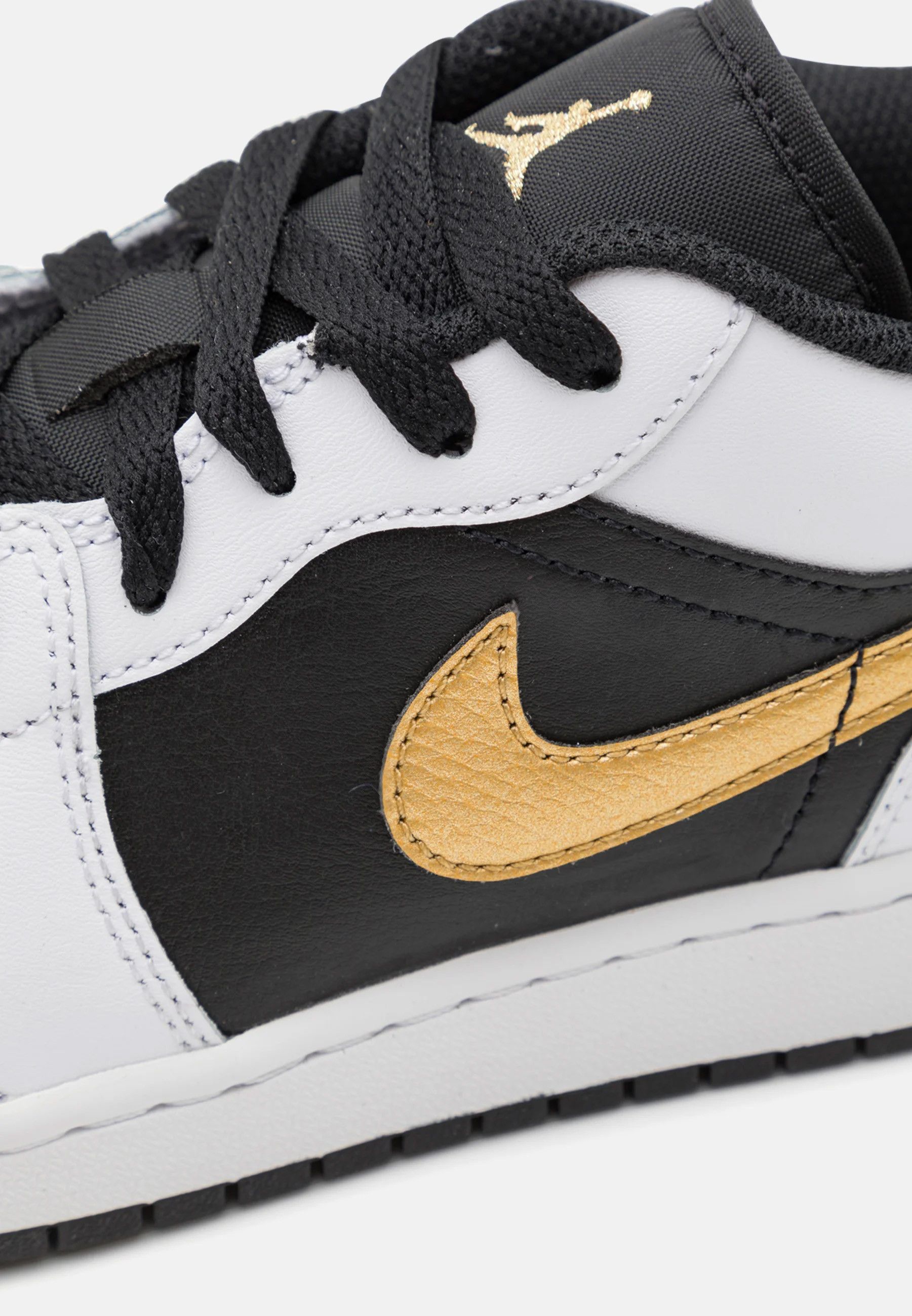 Jordan Brand × Nike Nike Air Jordan 1 Low 'Metallic Gold' 553558-172 Size US 12.5 / EU 45-46 - 13 Thumbnail