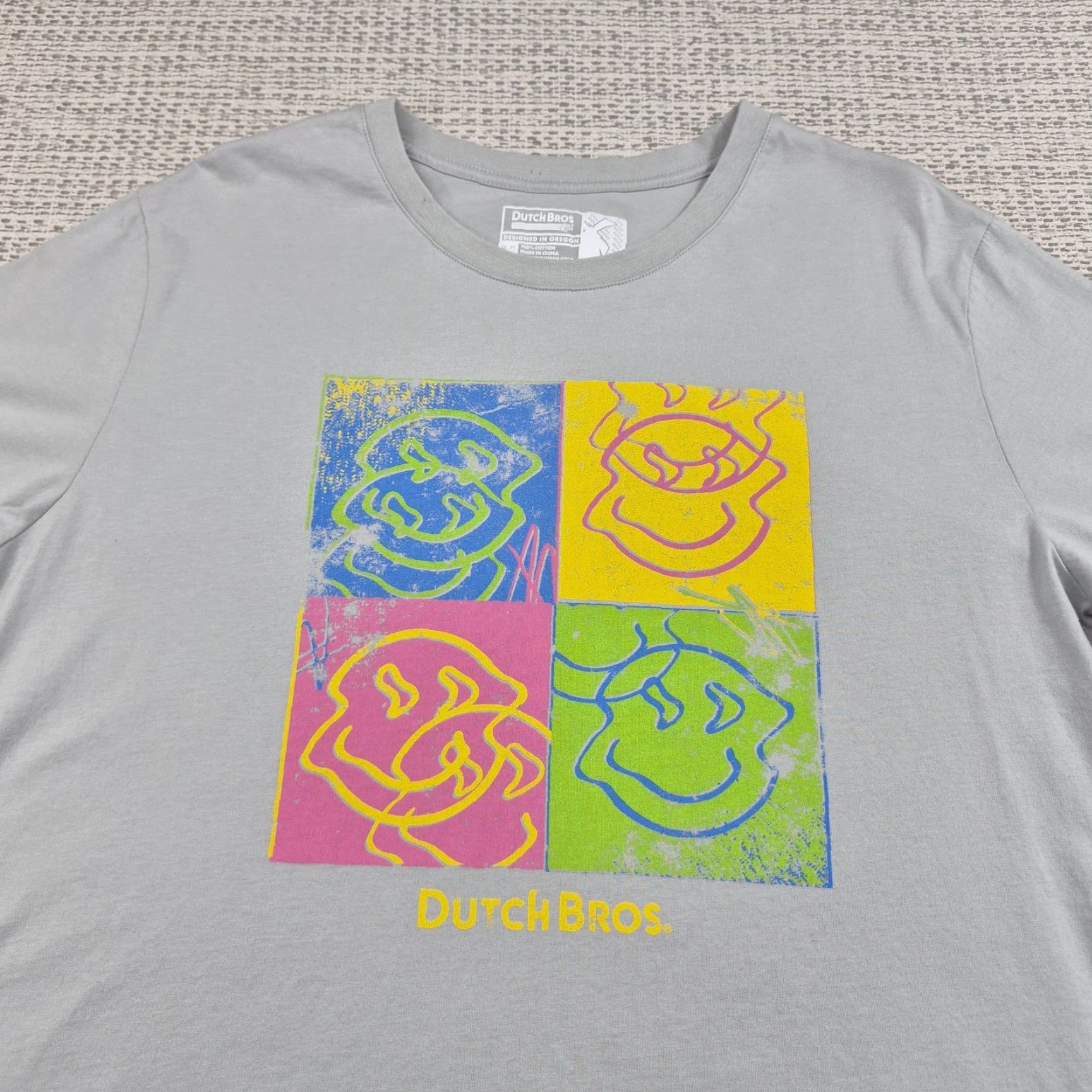 Logo 7 Dutch Bros Shirt Mens XL Gray Pop Art Smiley Graphic Logo Coffee Tee Streetwear Shirt XL Mens Gray Pop Art Logo Coffee Tee Size US XL / EU 56 / 4 - 4 Thumbnail