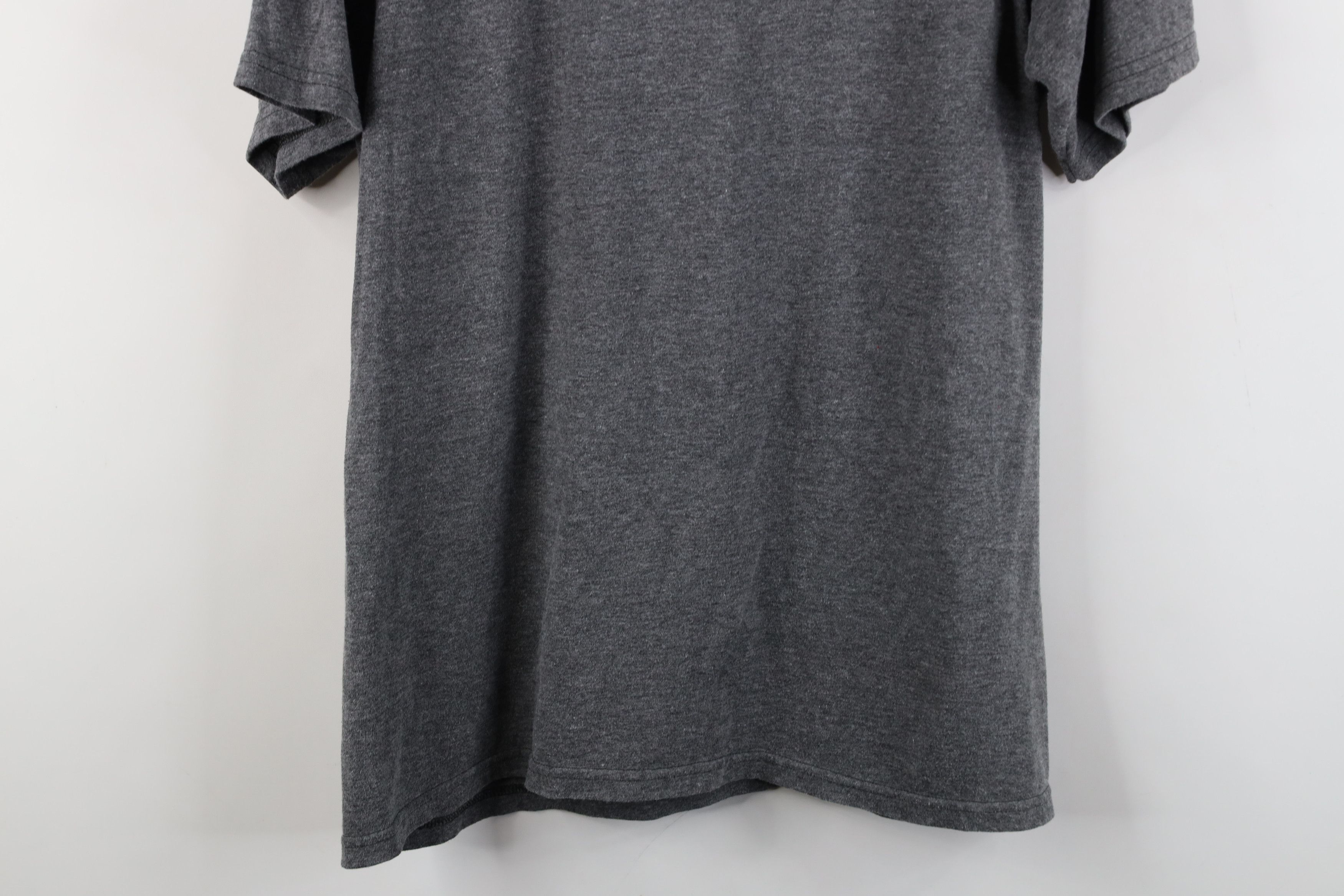Nike Vintage Y2K Nike Block Letter Spell Out Striped T-Shirt Gray Size US L / EU 52-54 / 3 - 11 Thumbnail