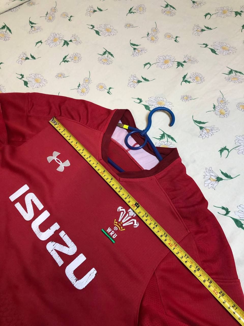 Under Armour WALES RUGBY JERSEY HOME 2019 SHIRT WRU RUGBY JERSEY Size US L / EU 52-54 / 3 - 14 Thumbnail