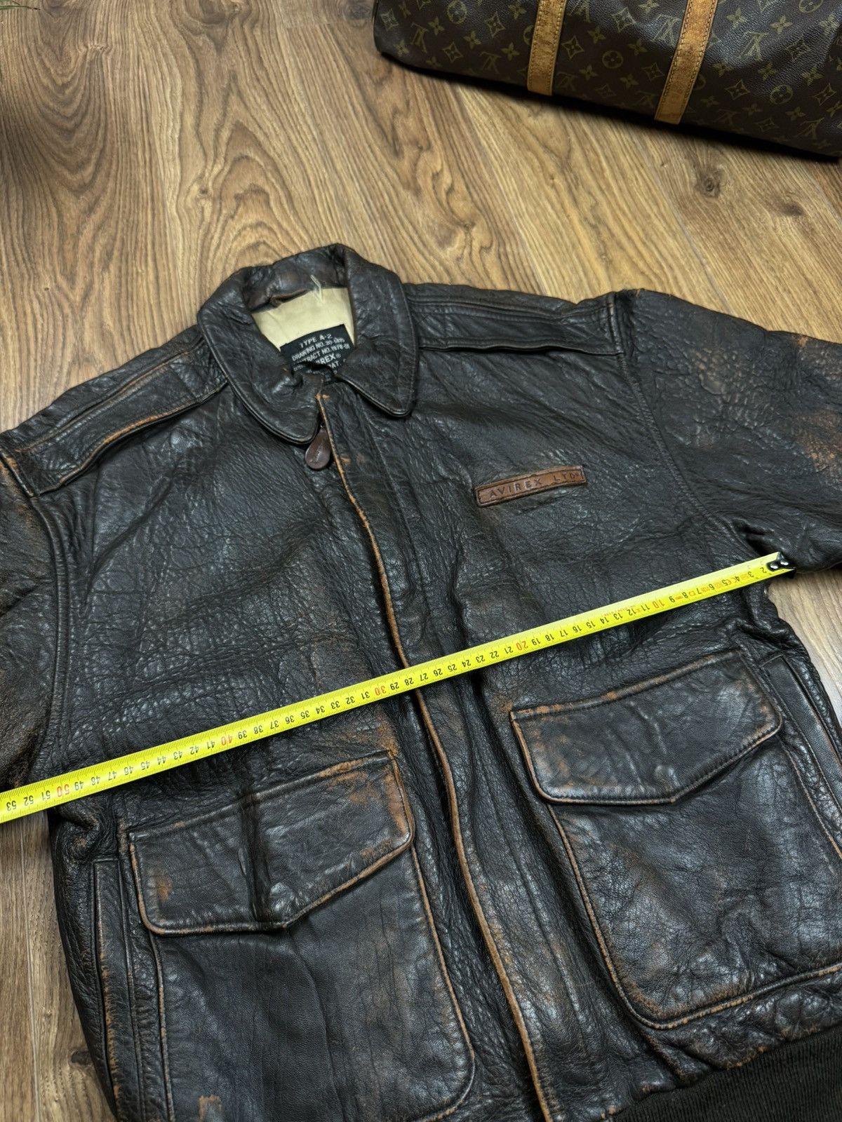 Avirex Vintage leather flying jacket Avirex 90s original retro item Size US S / EU 44-46 / 1 - 6 Thumbnail