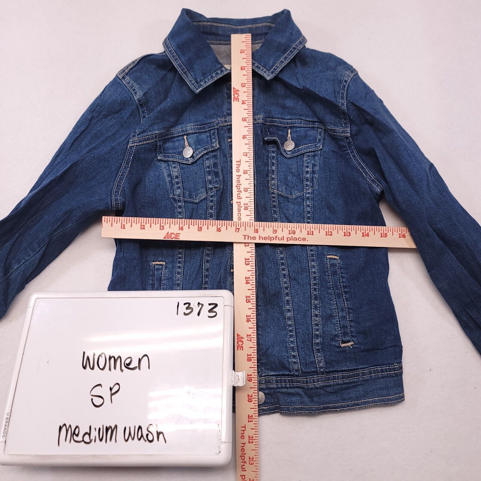 Old Navy Old Navy Casual Button Up Denim Jacket Womens Size S Blue Size S / US 4 / IT 40 - 6 Thumbnail