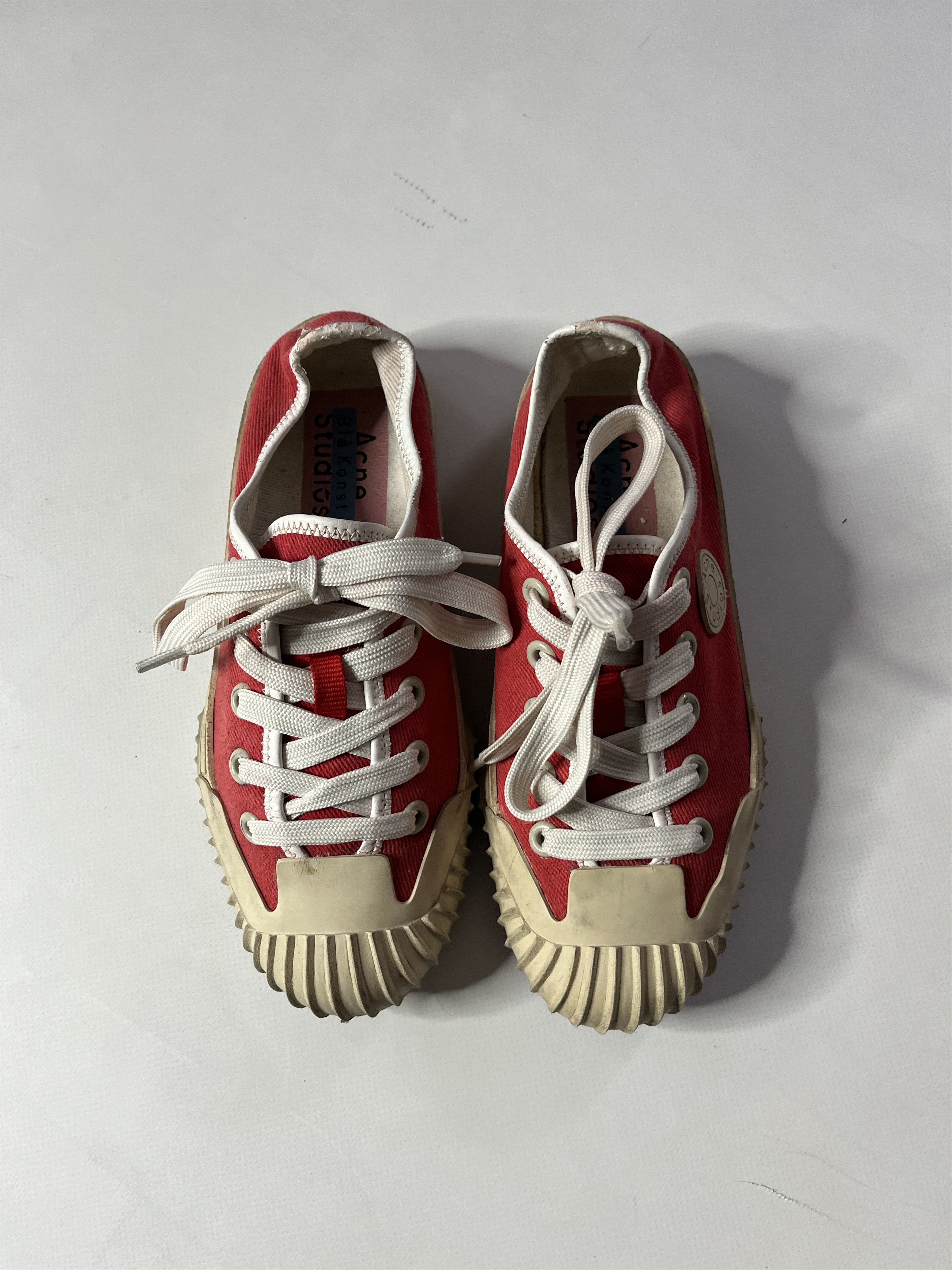 Acne Studios Acne Studios red low sneakers Size US 7.5 / IT 37.5 - 1 Thumbnail