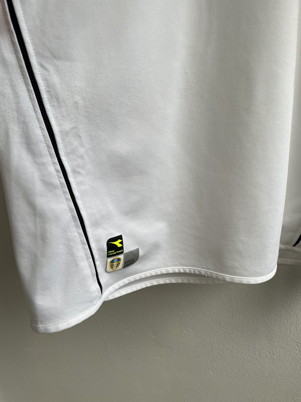 Vintage Leeds United 2004 2005 Football Shirt Soccer Jersey Diadora Size US M / EU 48-50 / 2 - 10 Thumbnail