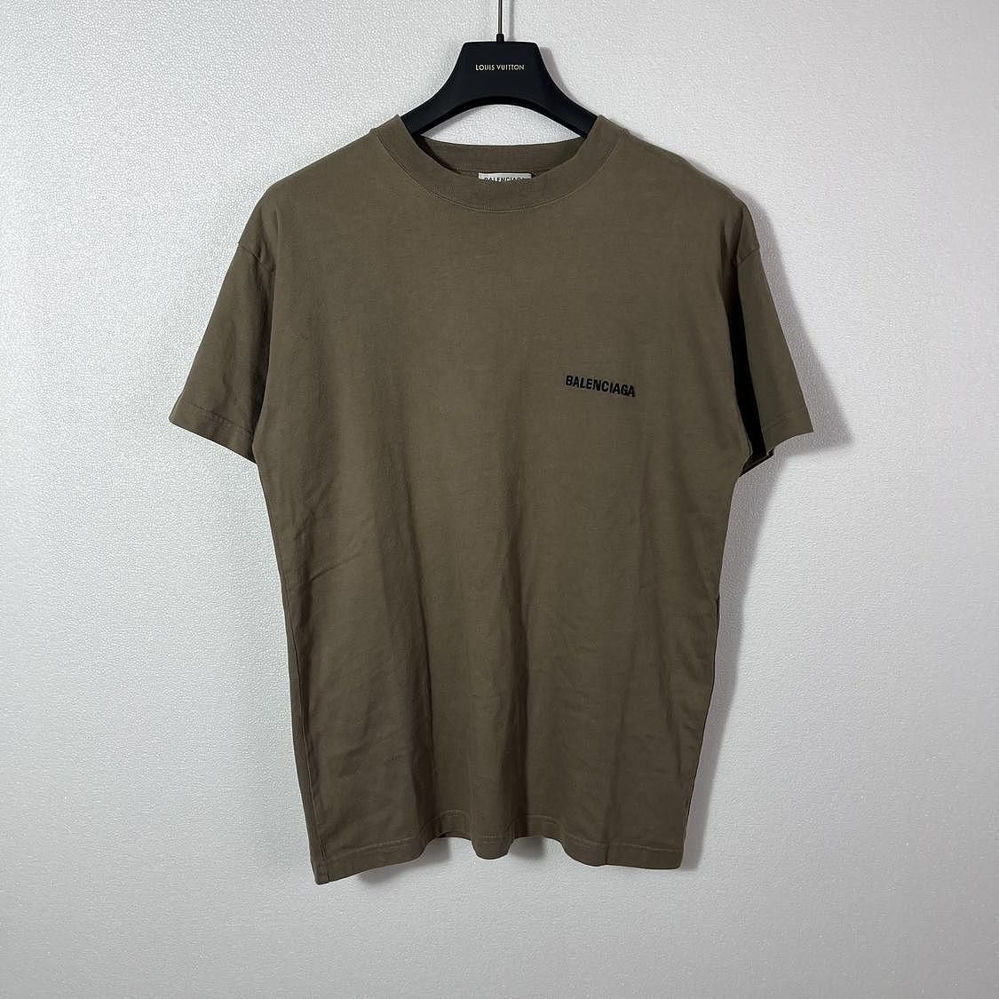 Balenciaga Balenciaga Logo T-Shirt Brown Size XS Size US XS / EU 42 / 0 - 1 Thumbnail