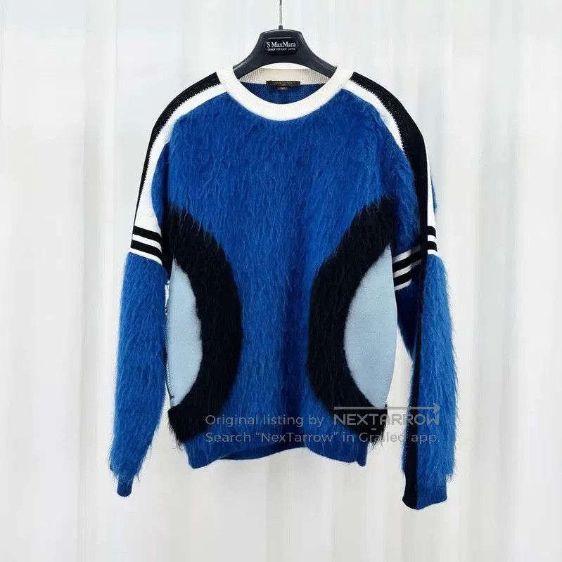 Louis Vuitton Louis Vuitton M Size Blue Mohair Sweater . Size M / US 6-8 / IT 42-44 - 1 Thumbnail