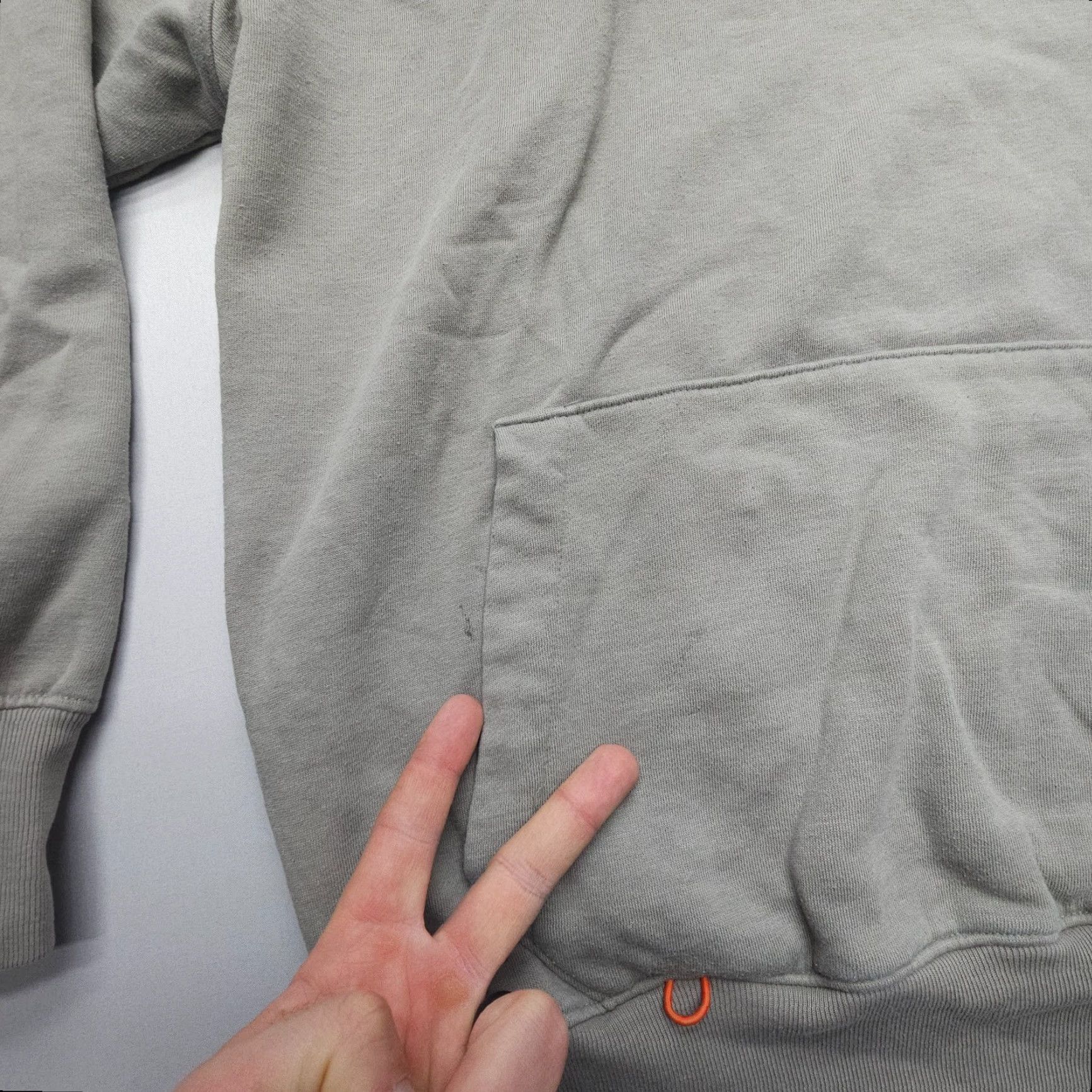 Vintage Grundens Dillingham Tech Hoodie Mens Medium Gray Fleece Spellout Fishing Work Shirt Pullover Hooded Pockets Logo 2000s Style Mens Size US M / EU 48-50 / 2 - 4 Thumbnail