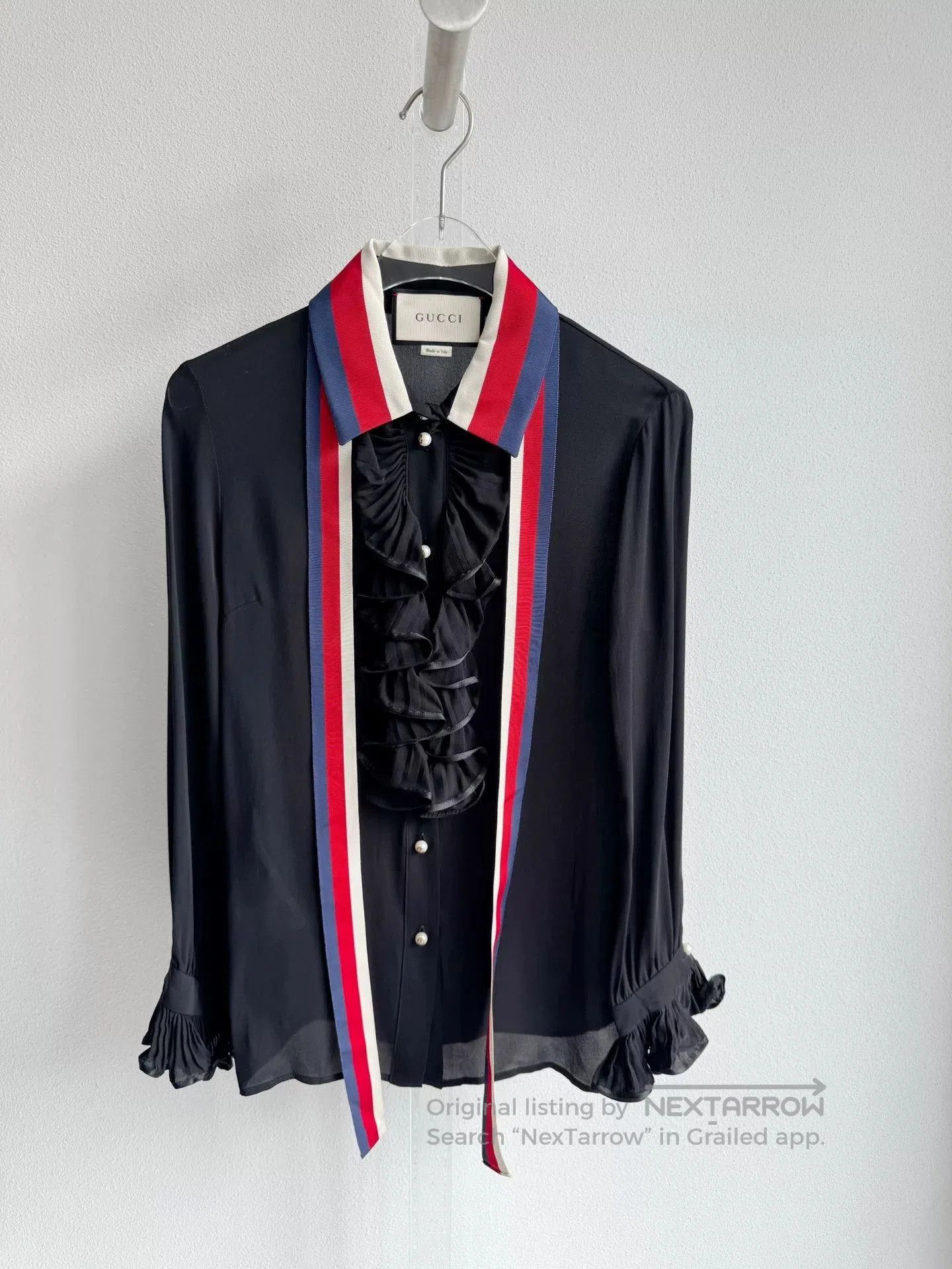 Gucci Gucci Black Ruffle Pearl Button Blouse. Size S / US 4 / IT 40 - 2 Thumbnail